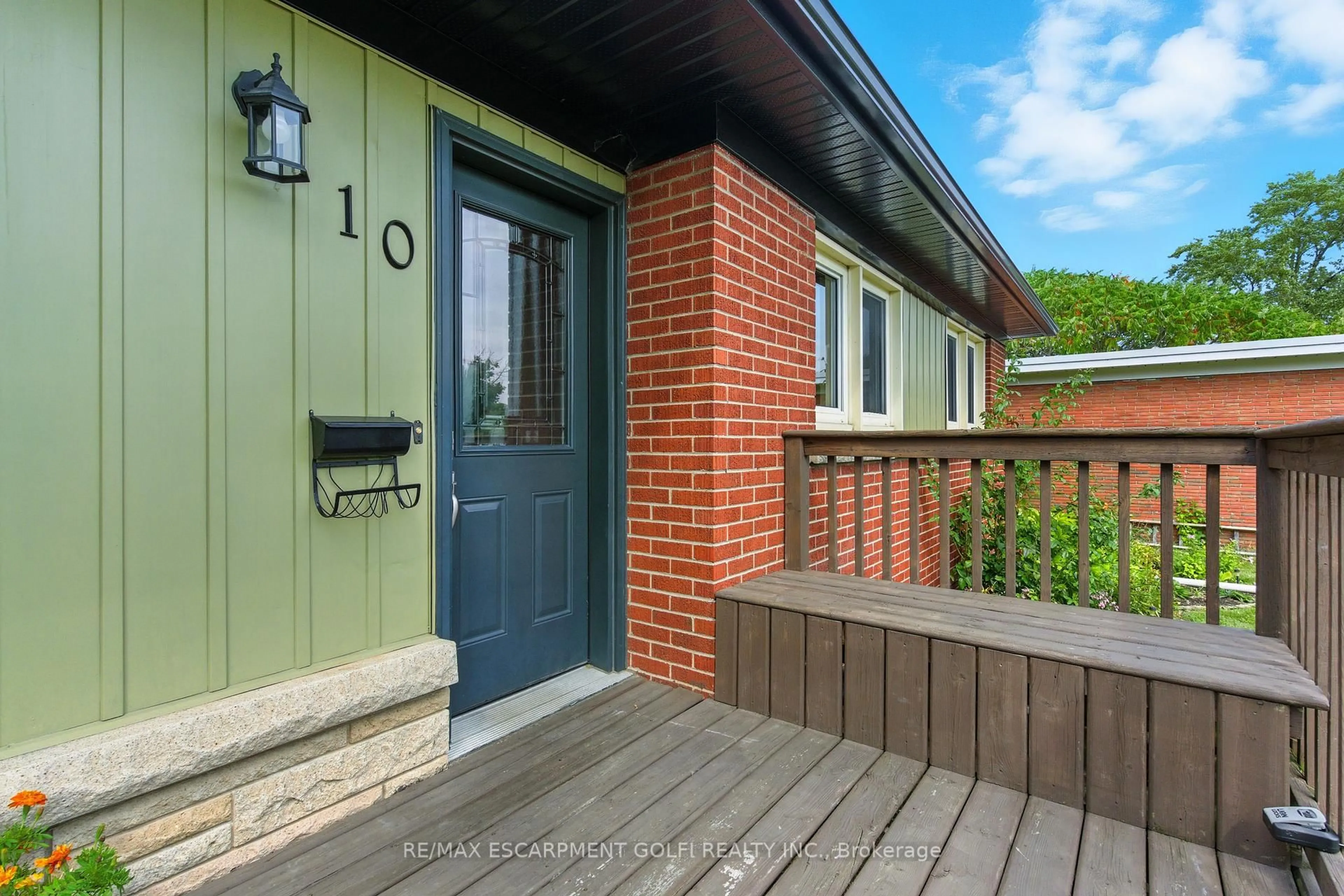 Unknown for 10 Riverview Blvd, St. Catharines Ontario L2T 3L6