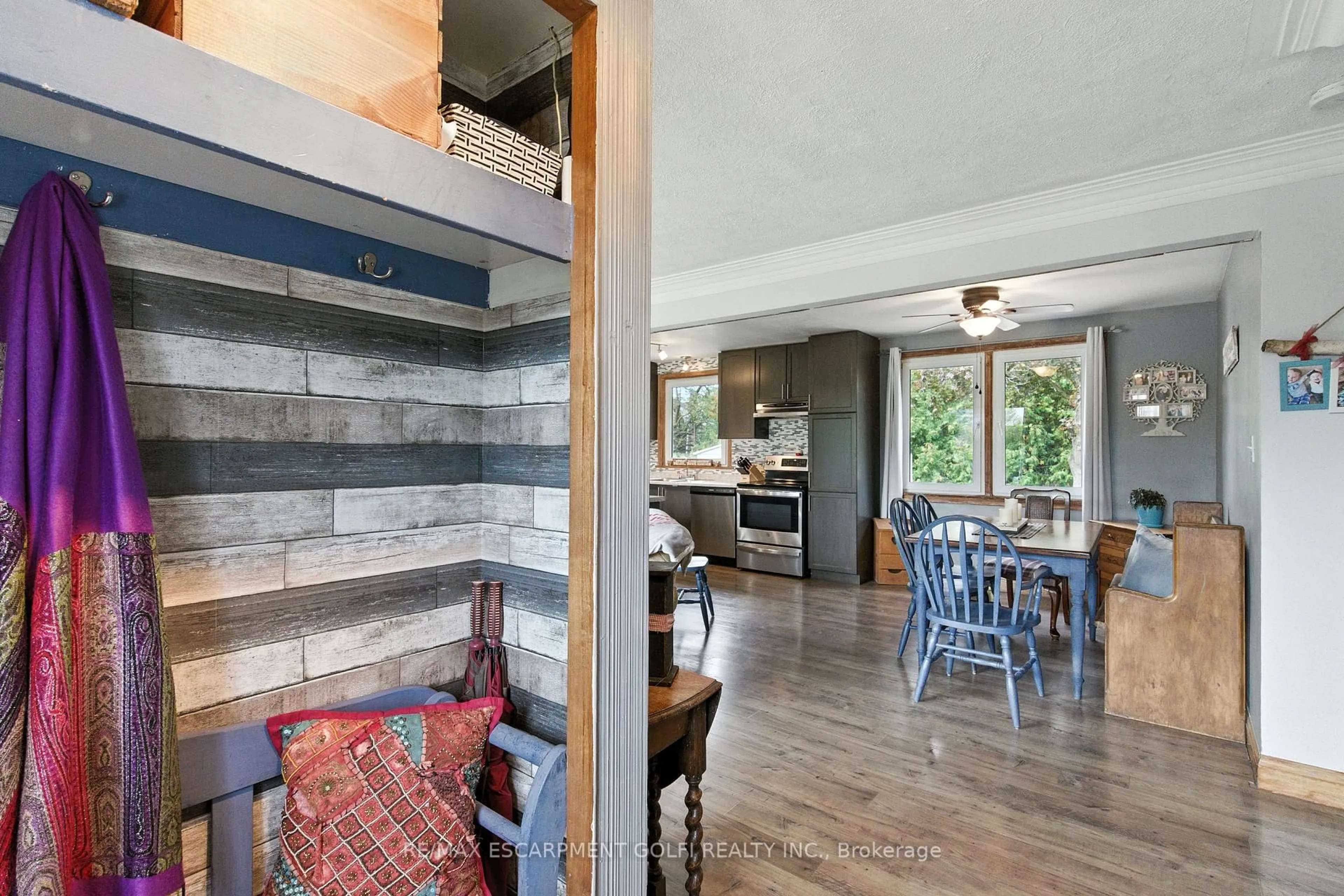 Open concept kitchen, unknown for 10 Riverview Blvd, St. Catharines Ontario L2T 3L6
