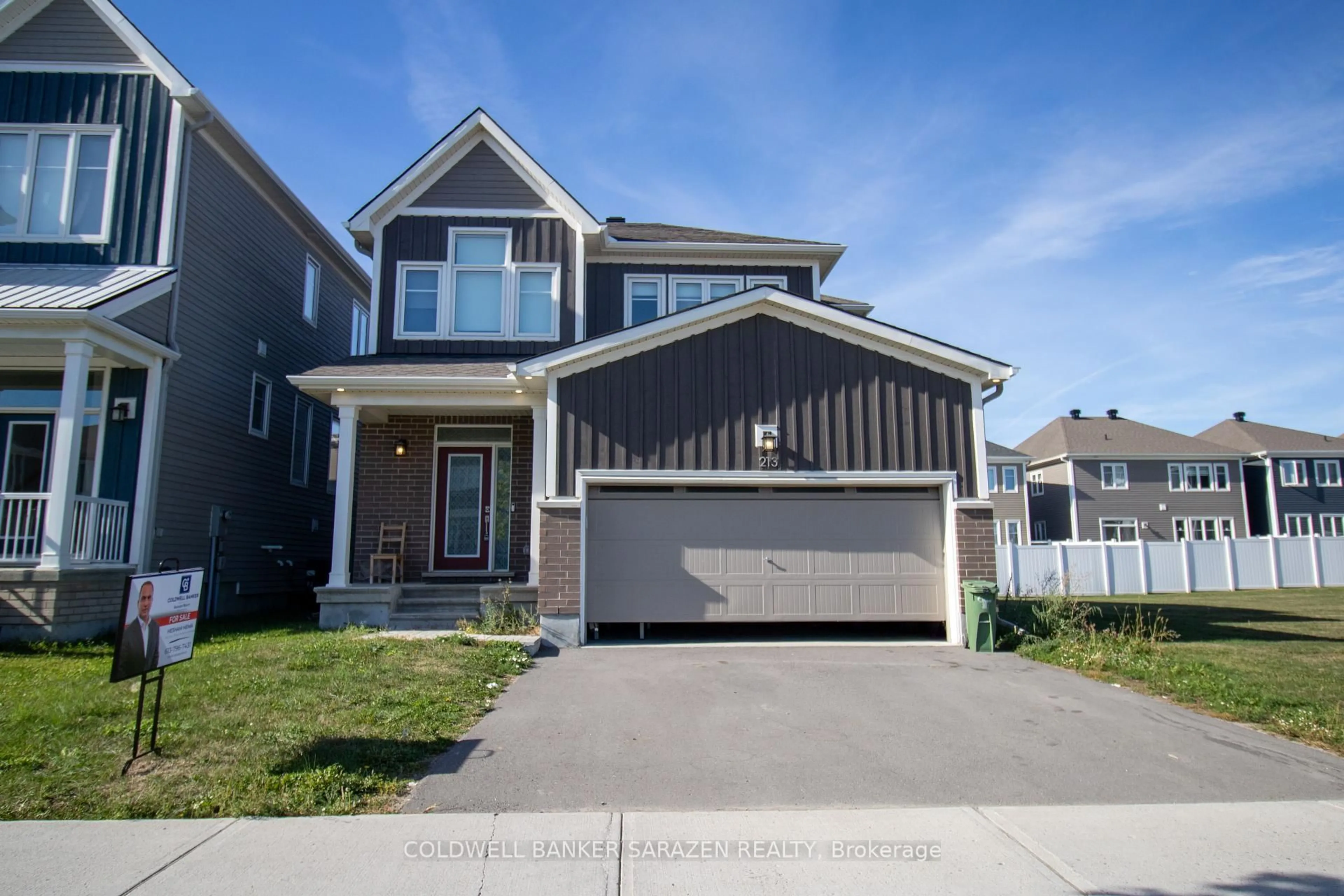 Home with vinyl exterior material, street for 213 MEYNELL Rd, Richmond Ontario K0A 2Z0