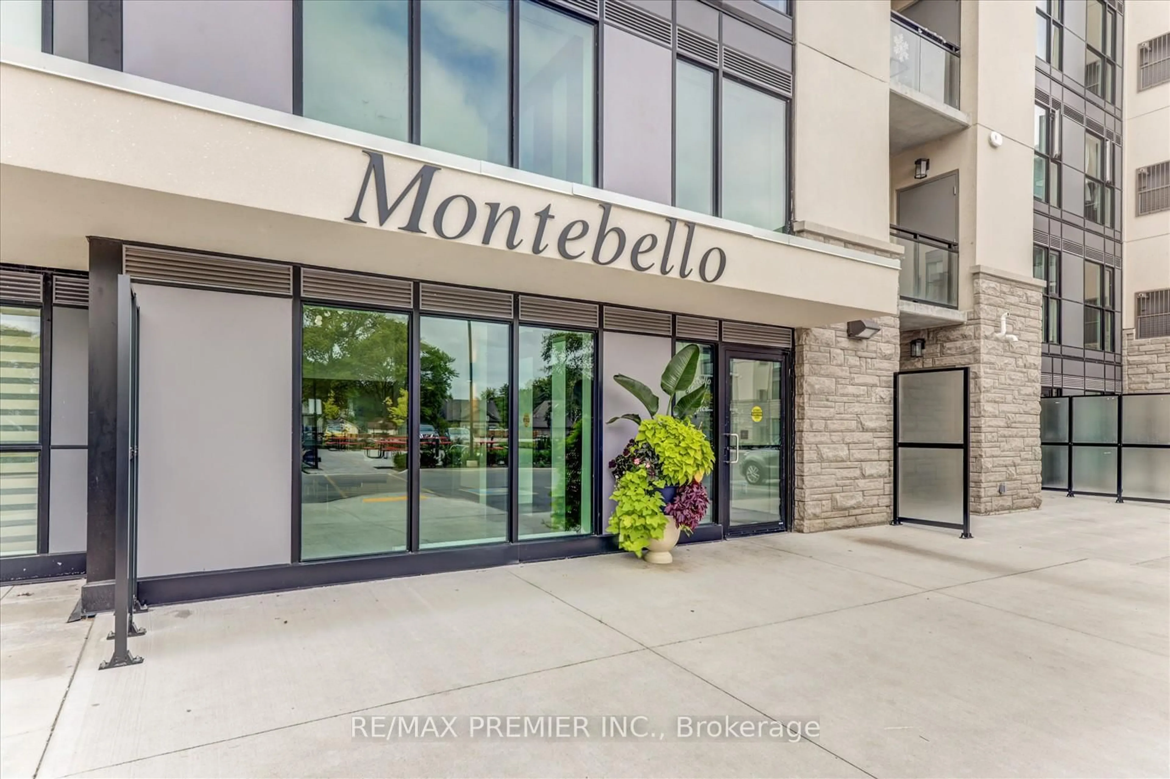 Lobby for 50 Herrick Ave #LP-17, St. Catharines Ontario L2P 0B8