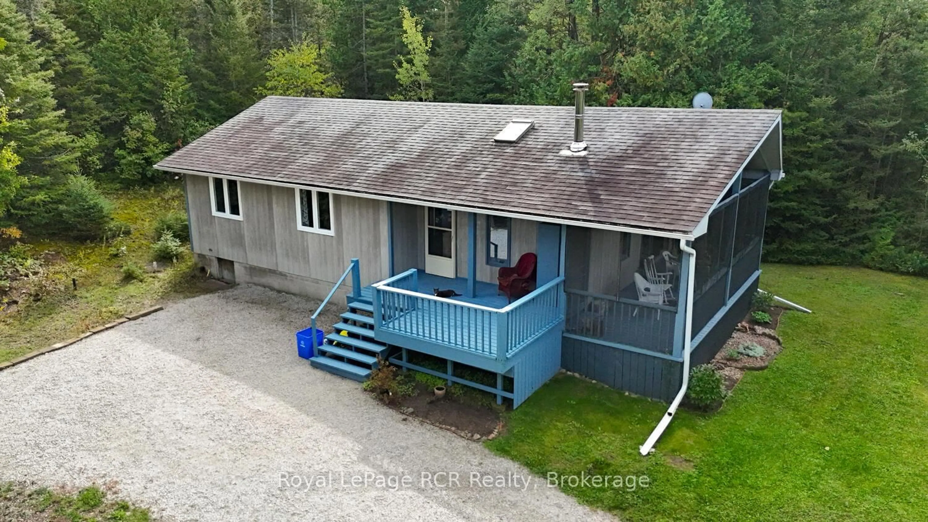 A pic from outside/outdoor area/front of a property/back of a property/a pic from drone, building for 8 Molly St, Northern Bruce Peninsula Ontario N0H 1W0