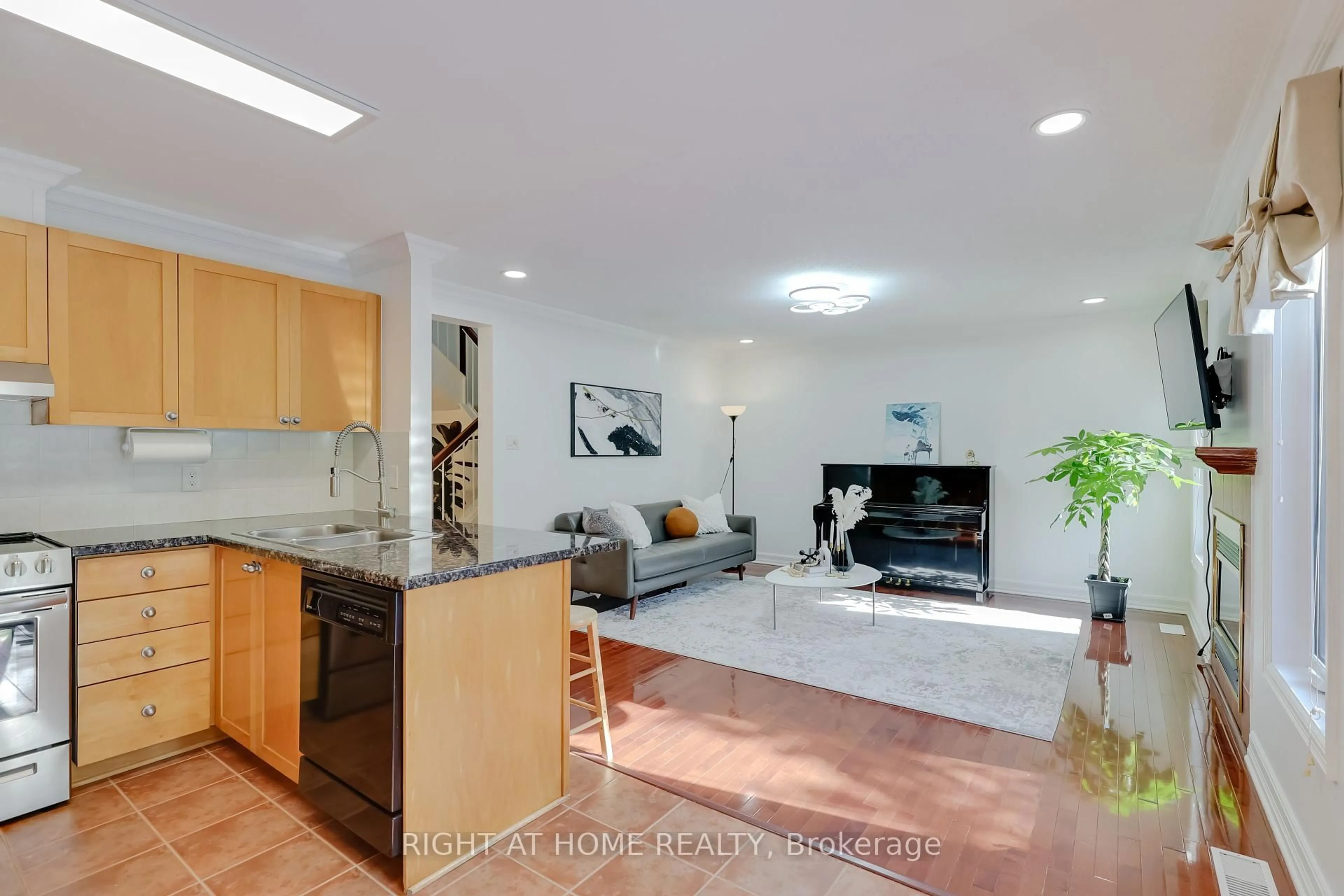 Open concept kitchen, unknown for 60 Mersey Dr, Kanata Ontario K2K 3A6