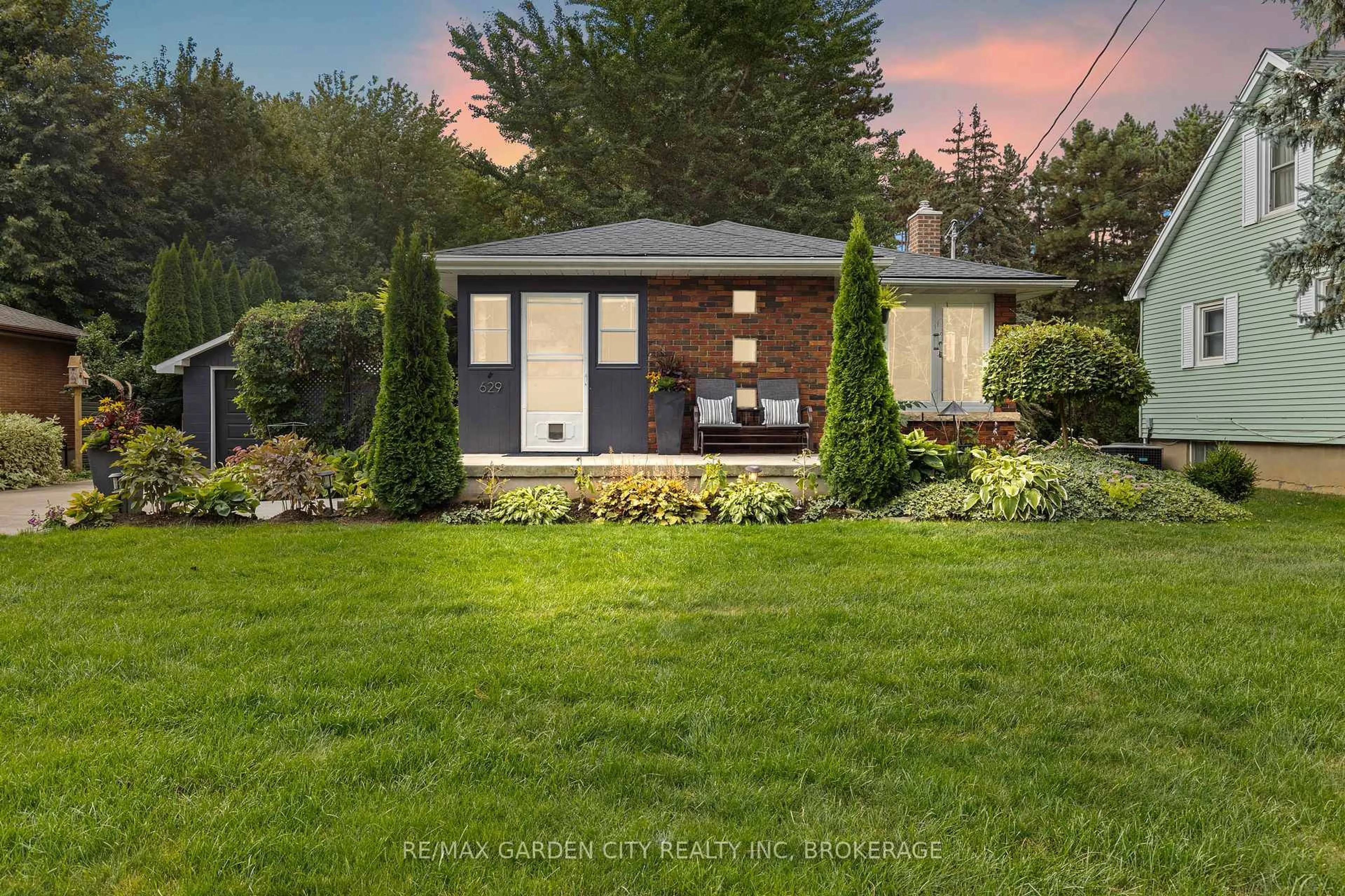 Unknown for 629 Penner St, Niagara-on-the-Lake Ontario L0S 1T0
