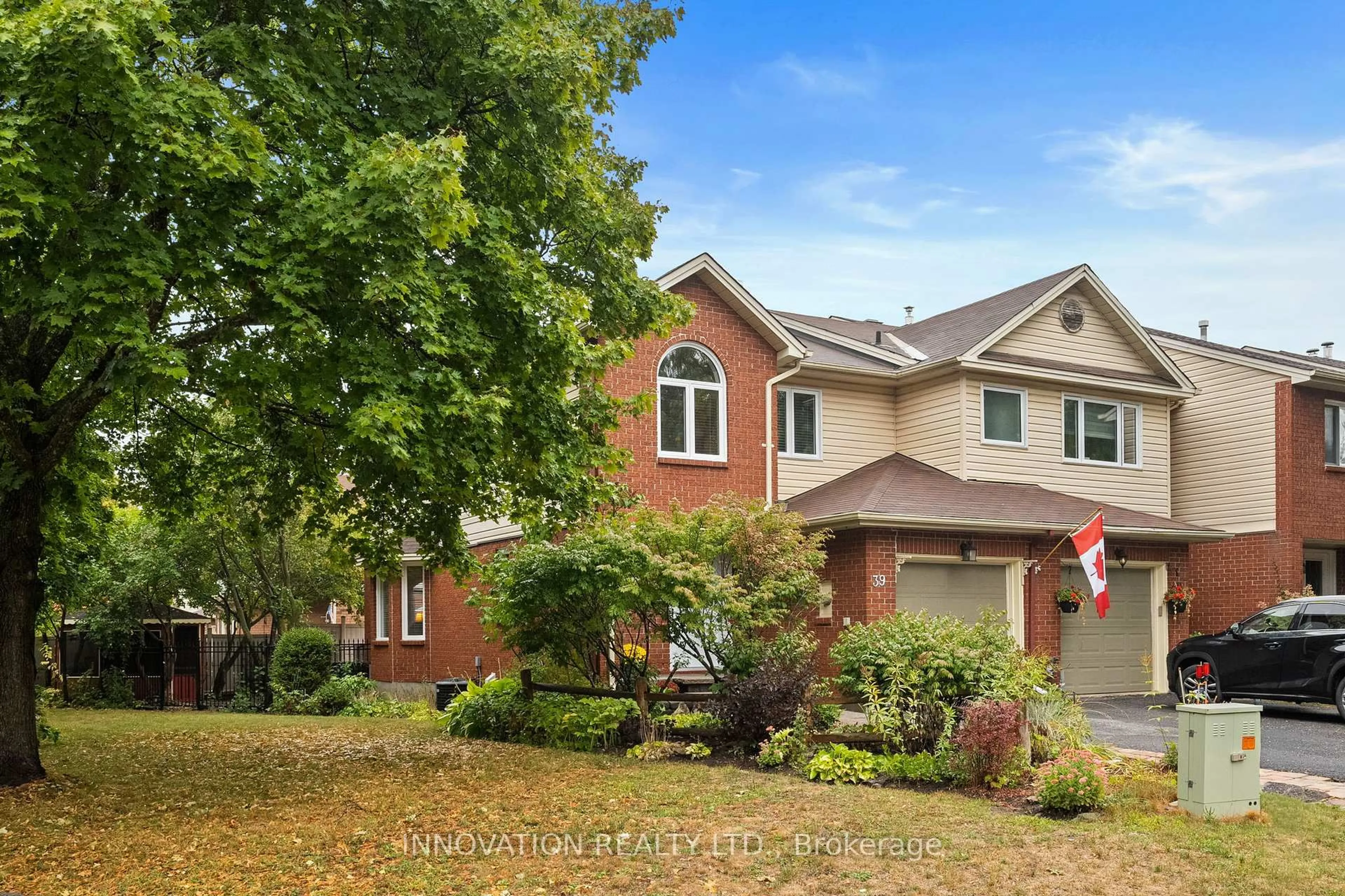 Home with brick exterior material, street for 39 Furlong Cres, Ottawa Ontario K2M 2J1