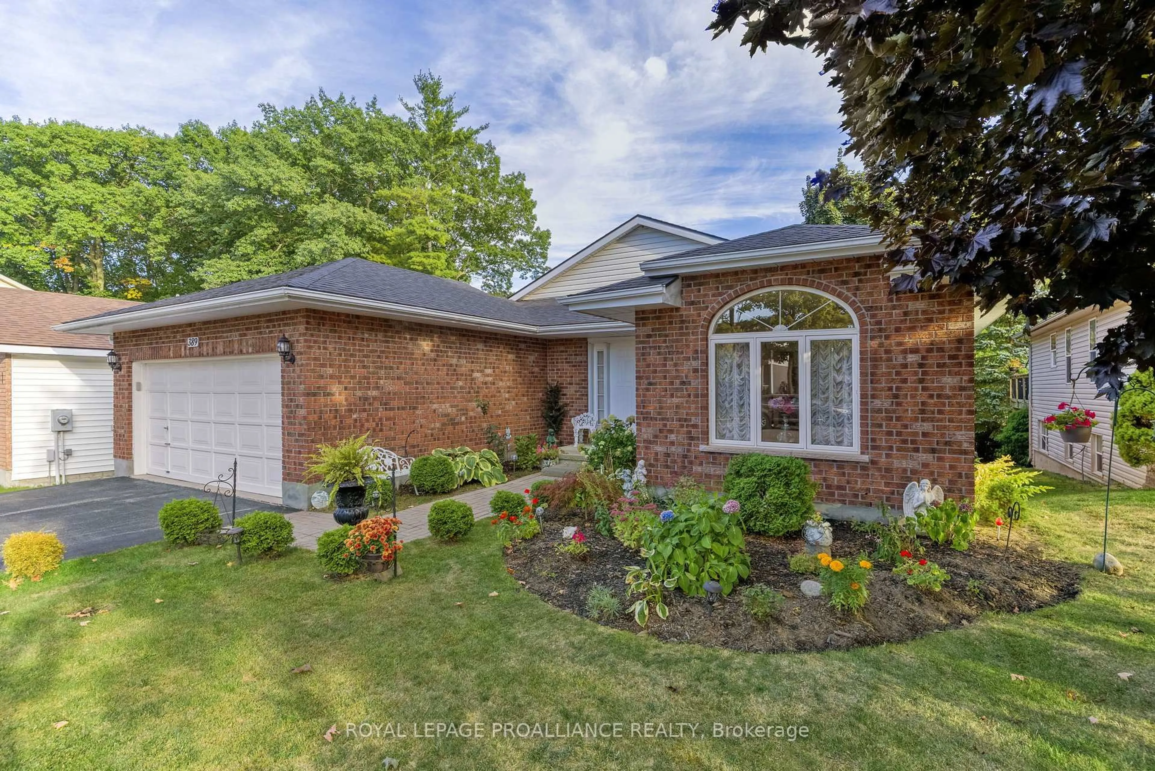 Home with brick exterior material, street for 389 Brock St, Brockville Ontario K6V 6E8