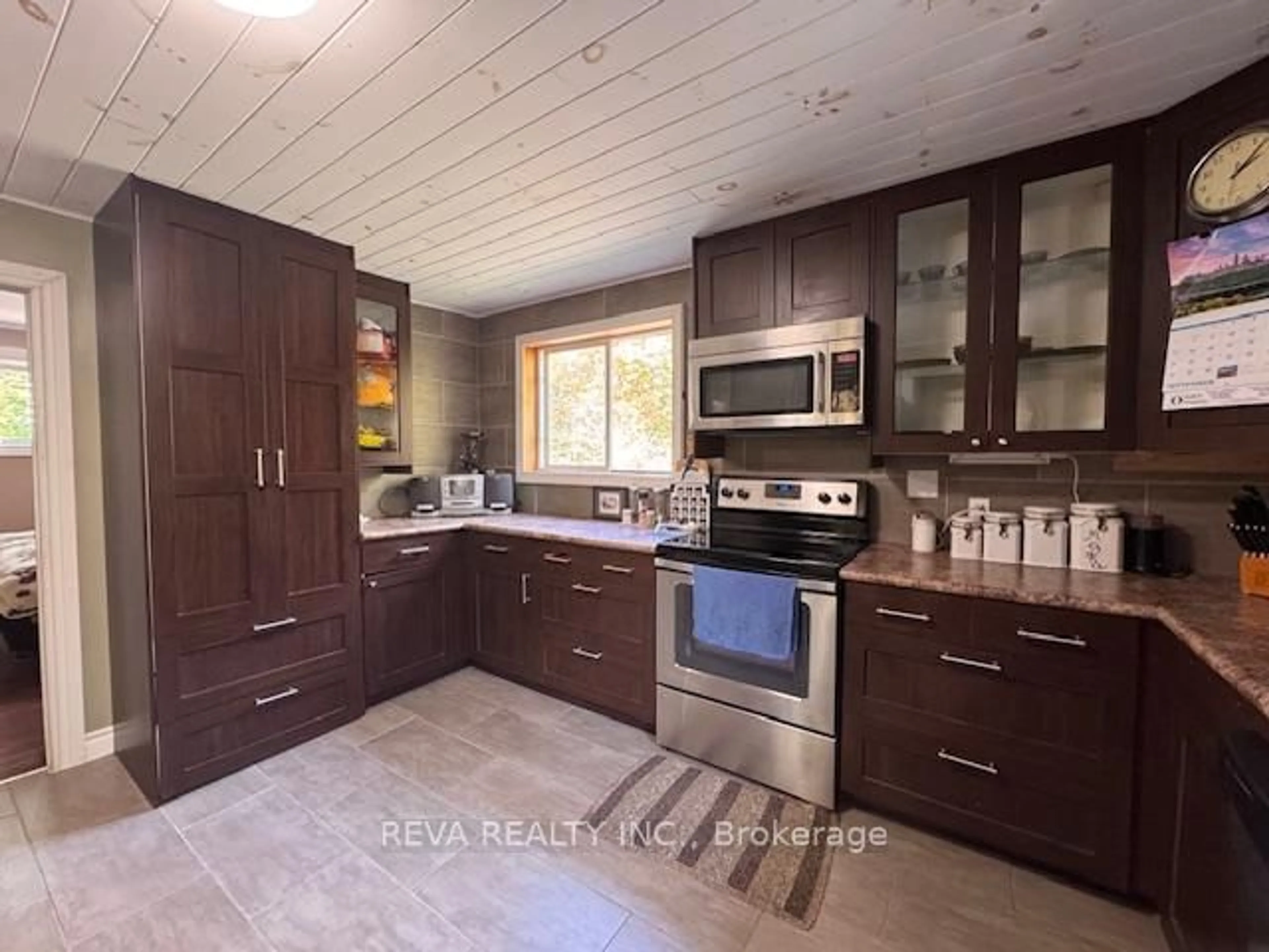 Open concept kitchen, unknown for 472 Rose Island Rd, Coe Hill Ontario K0L 1P0
