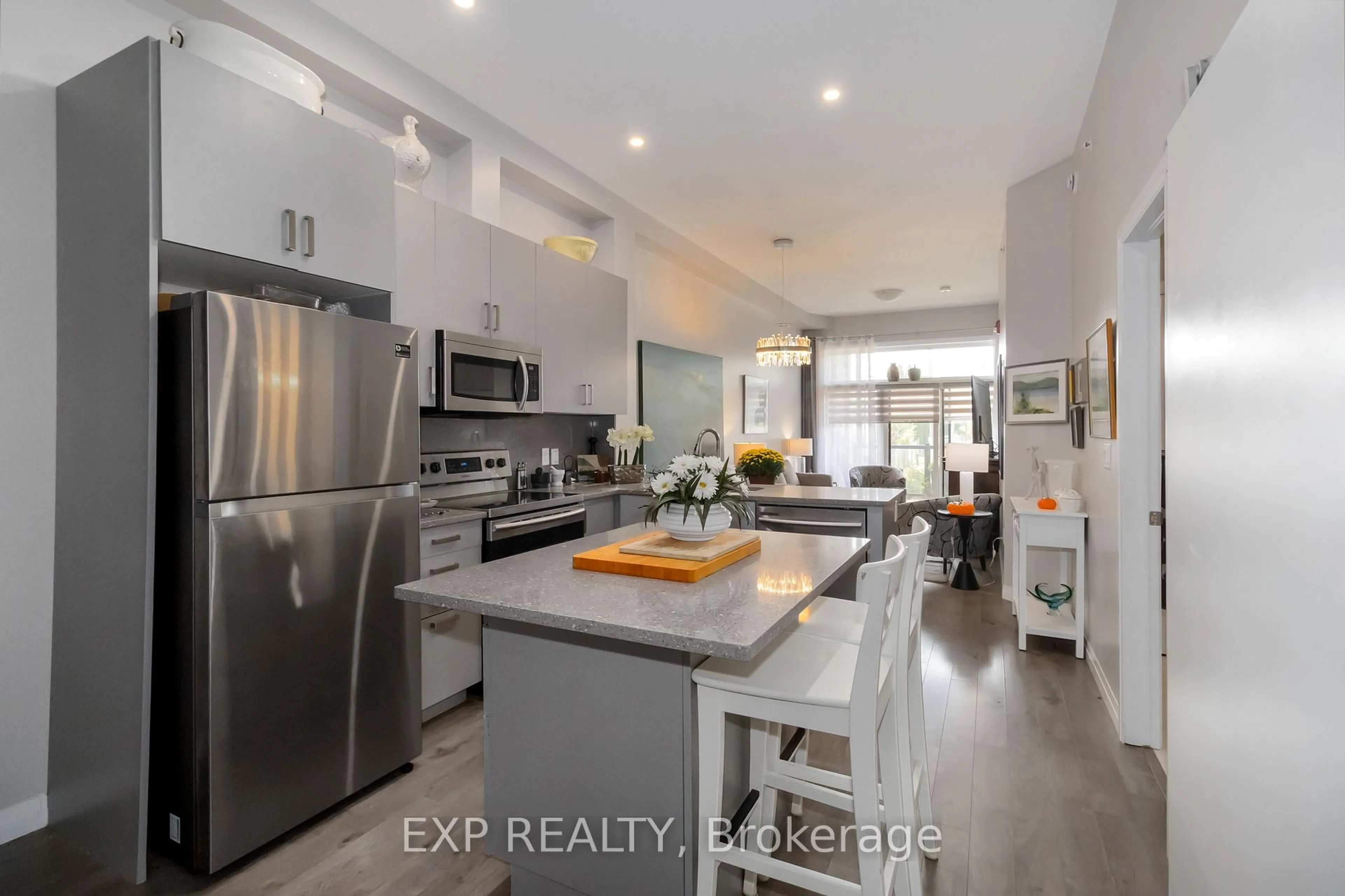 Open concept kitchen, ceramic/tile floor for 85 Morrell St #105A, Brant Ontario N3T 4J6