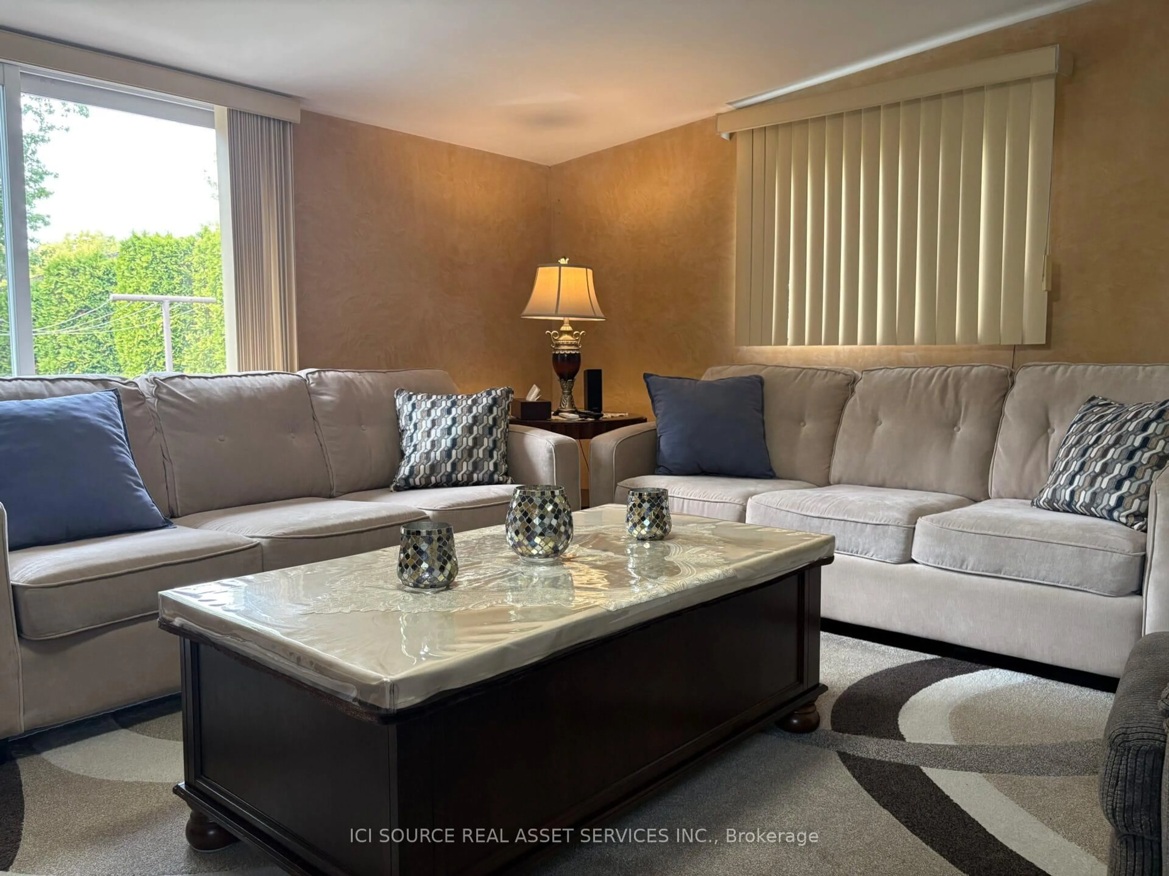 Living room with furniture, unknown for 1657 Glendale Ave, Windsor Ontario N8T 2N1