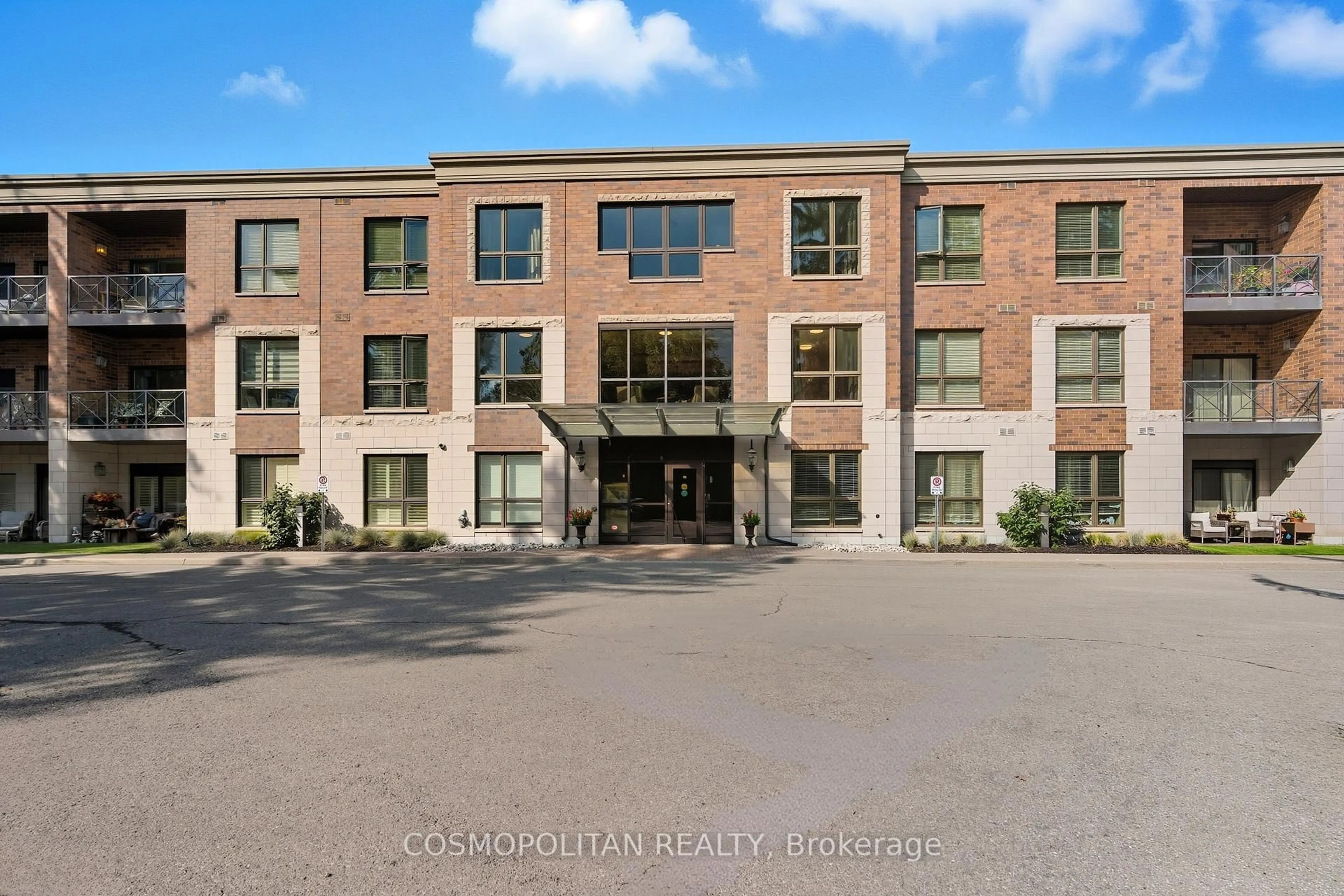 A pic from outside/outdoor area/front of a property/back of a property/a pic from drone, building for 2799 St. Paul Ave #14, Niagara Falls Ontario L2J 4H3