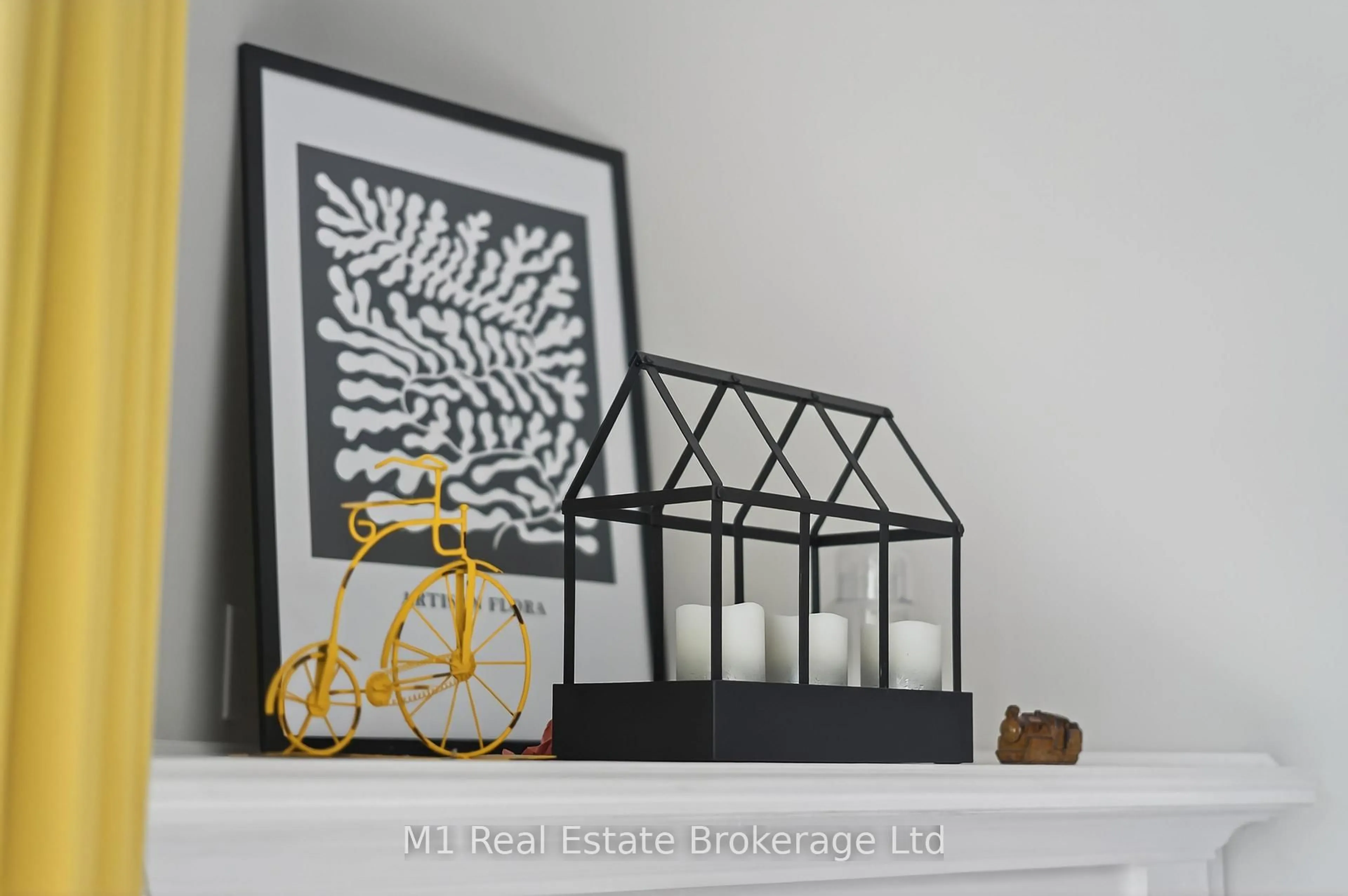 Indoor entryway for 155 Stephanie Dr, Guelph Ontario N1K 1X7