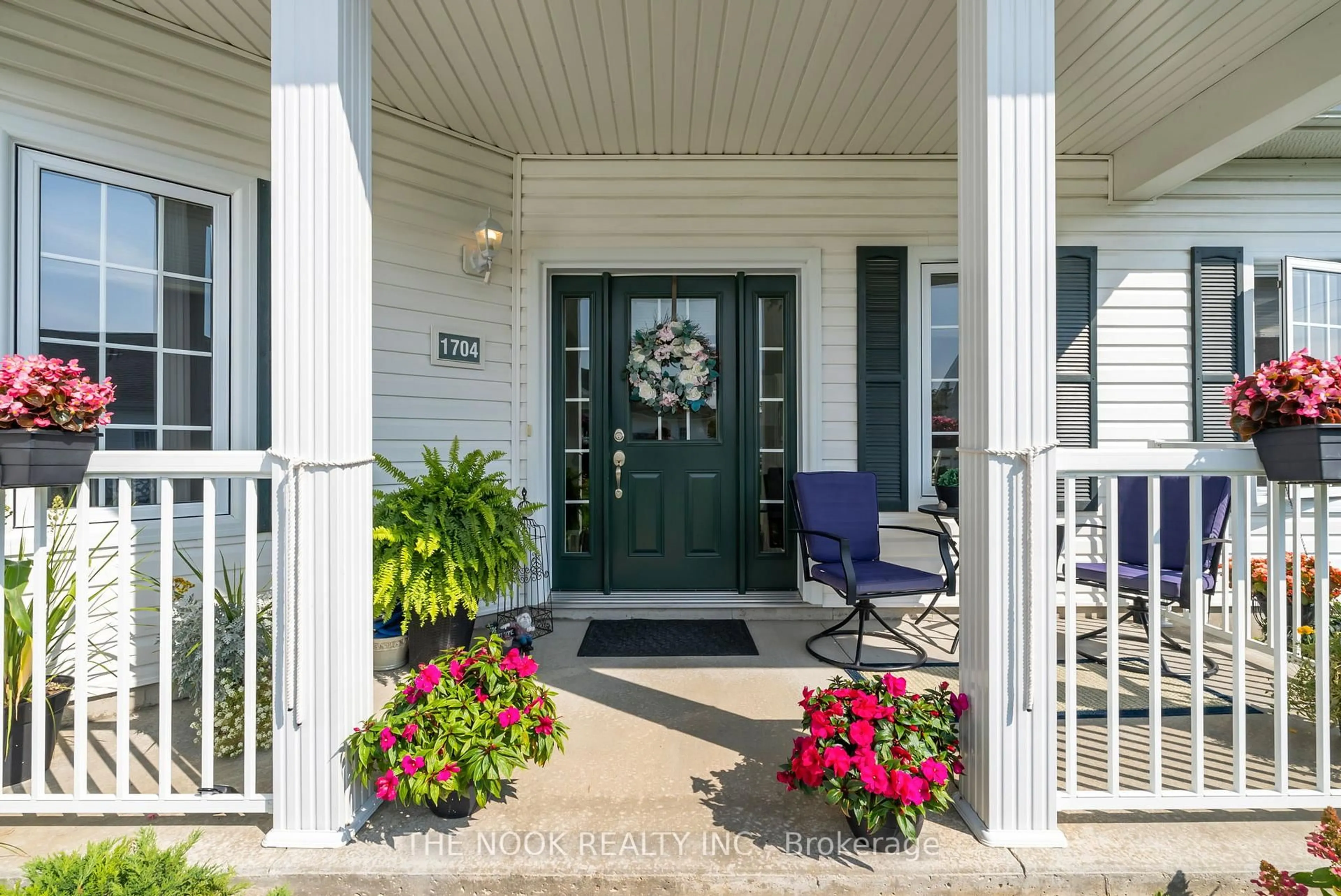 Indoor entryway for 300 Croft St #1704, Port Hope Ontario L1A 0E1