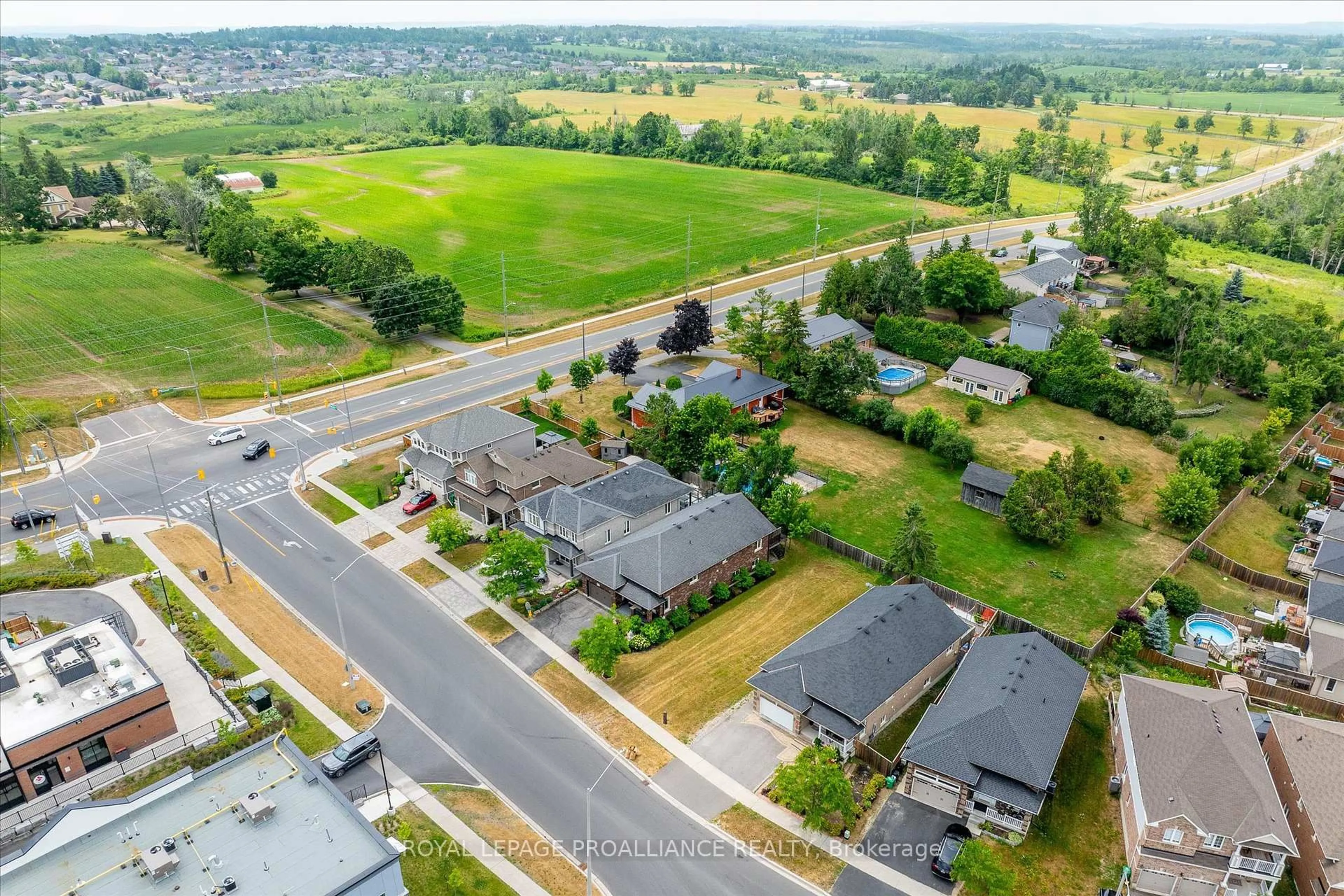 A pic from outside/outdoor area/front of a property/back of a property/a pic from drone, street for 113 CHANDLER Cres, Peterborough Ontario K9J 0C3