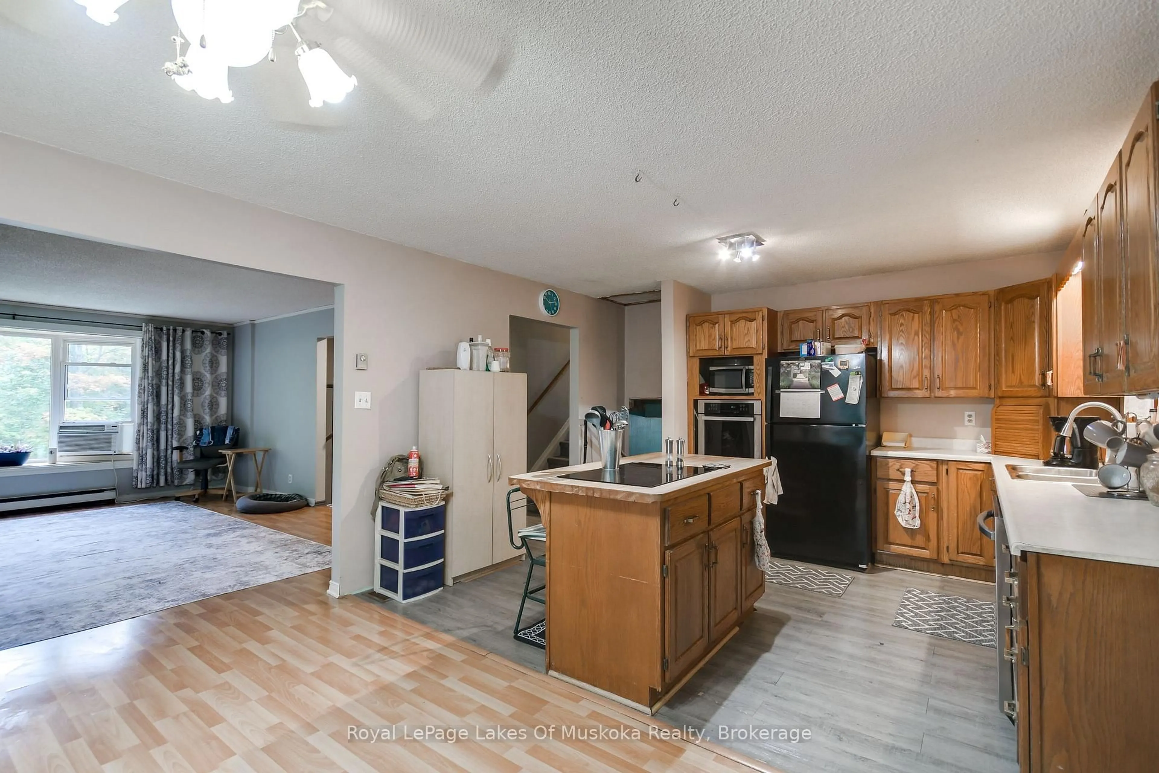Open concept kitchen, unknown for 1010 Chown Rd, Muskoka Lakes Ontario P0H 1H0