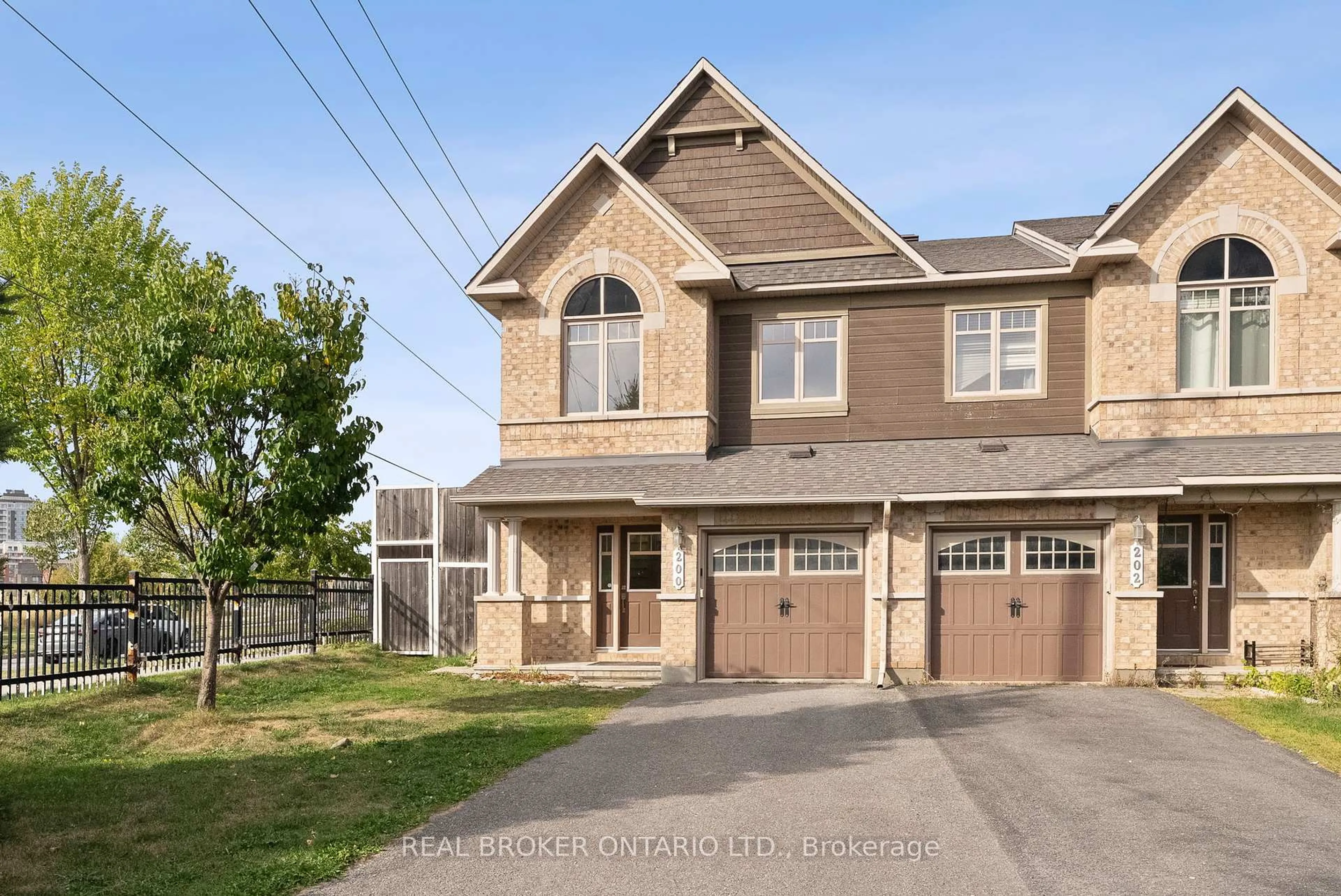 Unknown for 200 Garrity Cres, Ottawa Ontario K2J 3T7