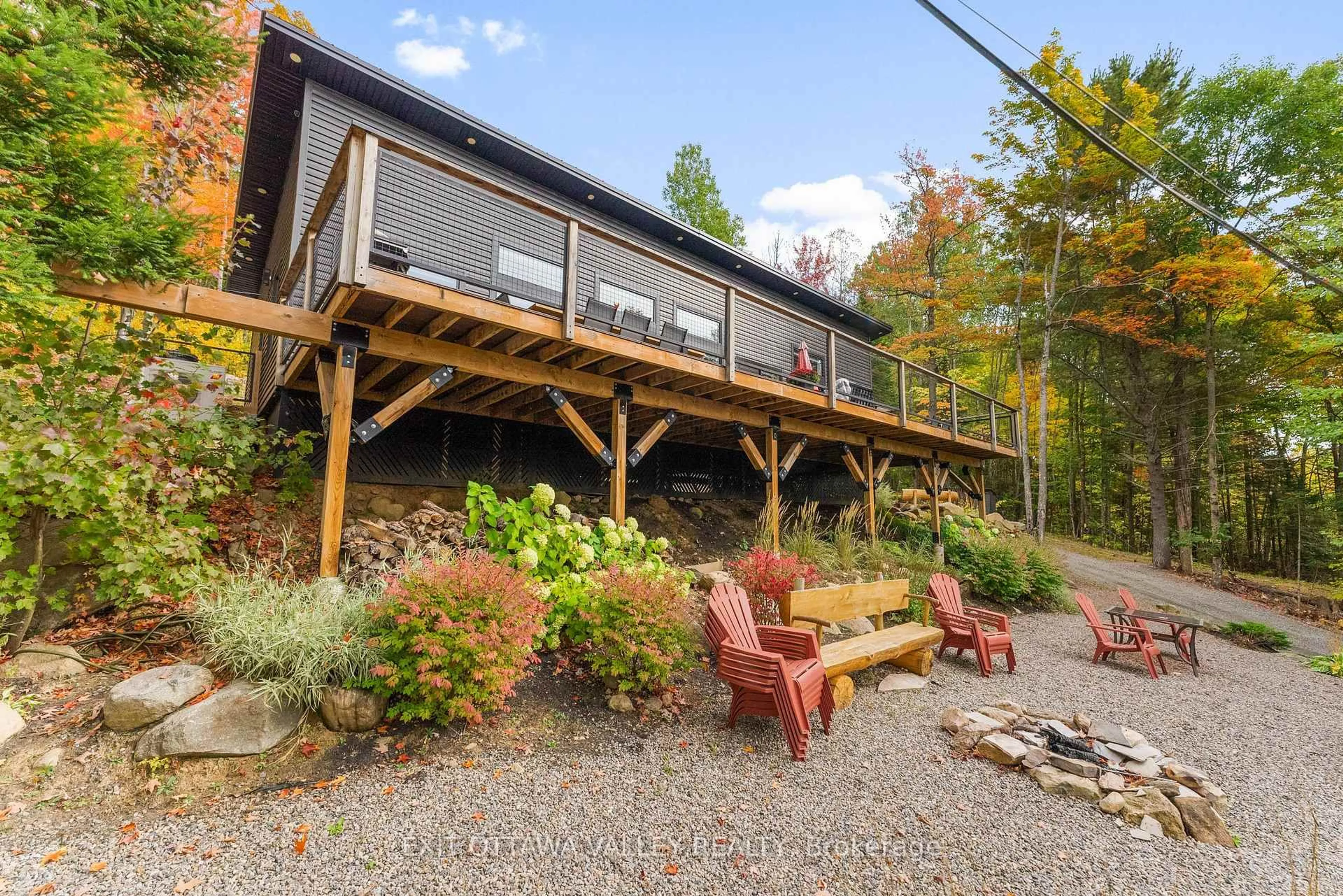 Patio, unknown for 820 Hopefield Rd, Barry's Bay Ontario K0J 1B0