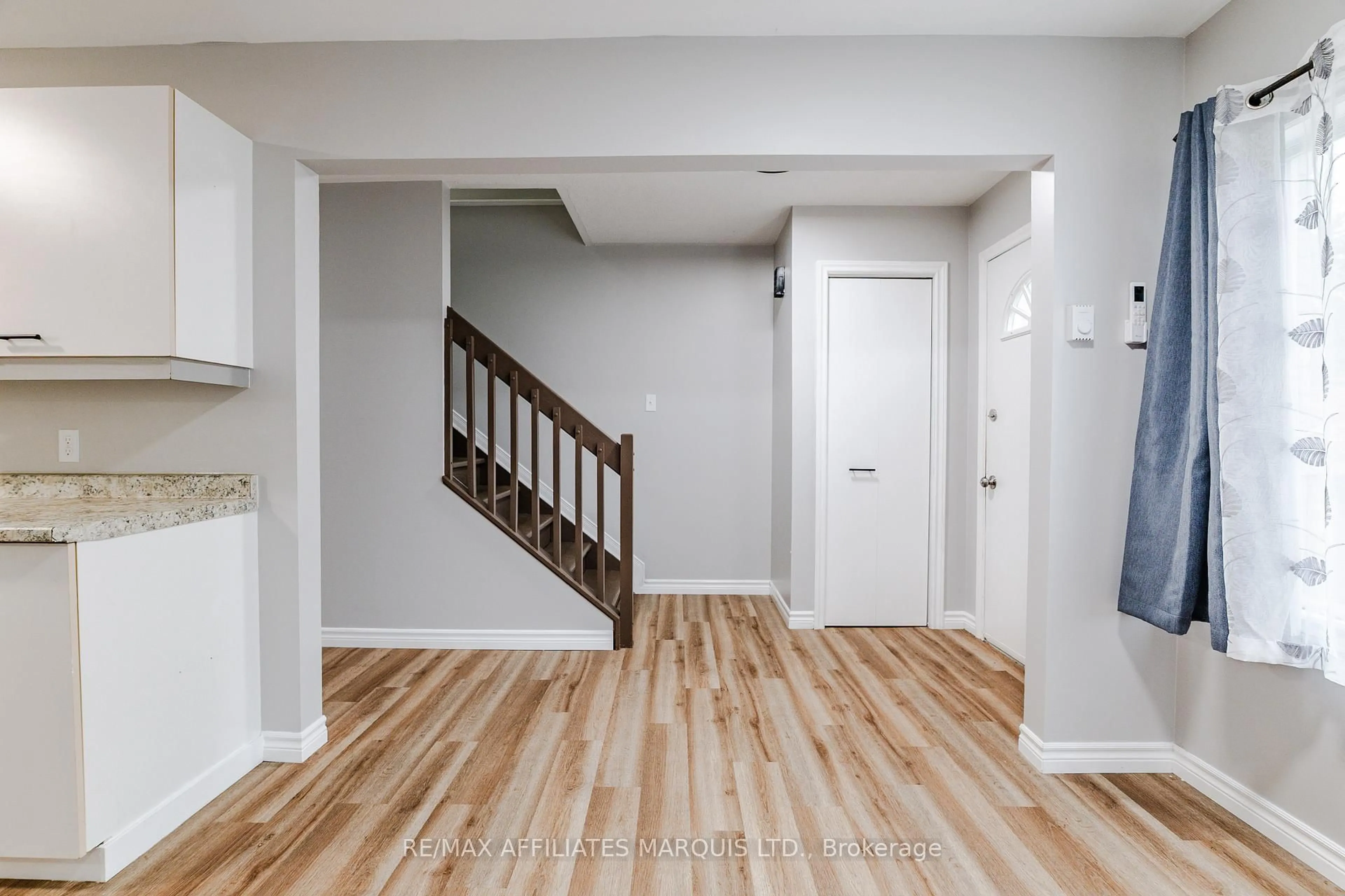 Indoor entryway for 123 Jobin Ave, Cornwall Ontario K6J 3K9
