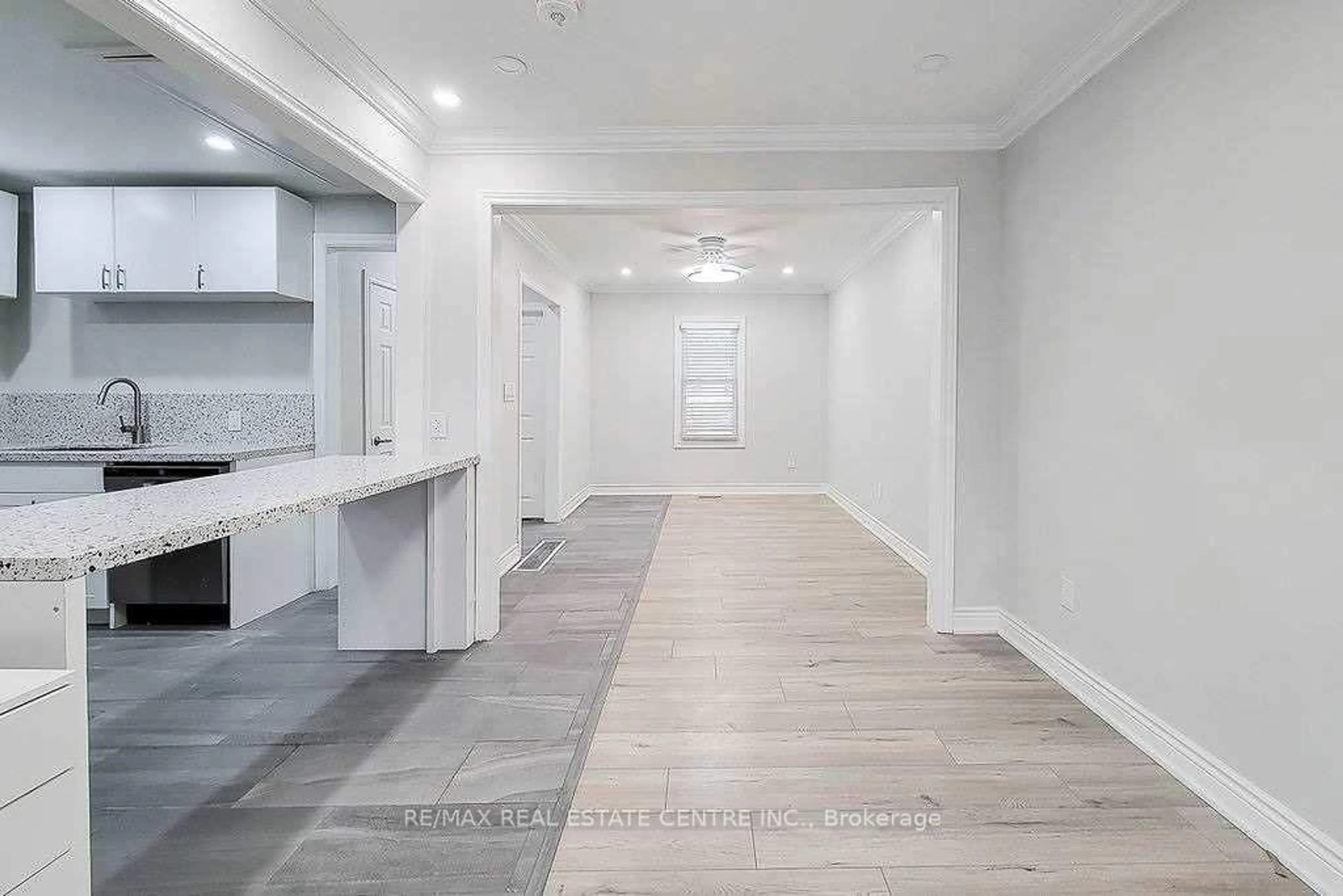 A pic of a room for 24 East 22nd St, Hamilton Ontario L8V 2V3
