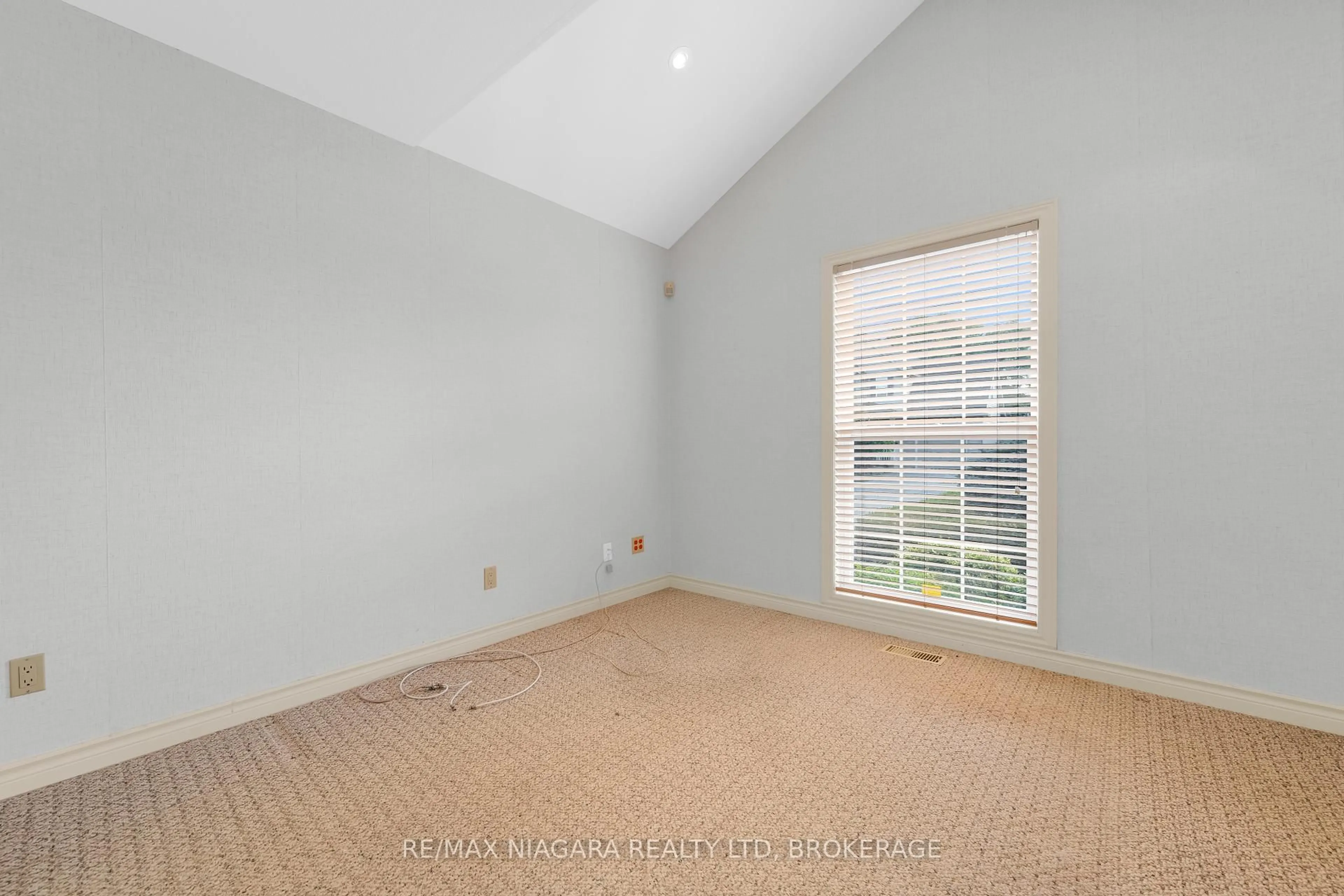 A pic of a room for 40 Frontier Dr, Niagara-on-the-Lake Ontario L0S 1J0