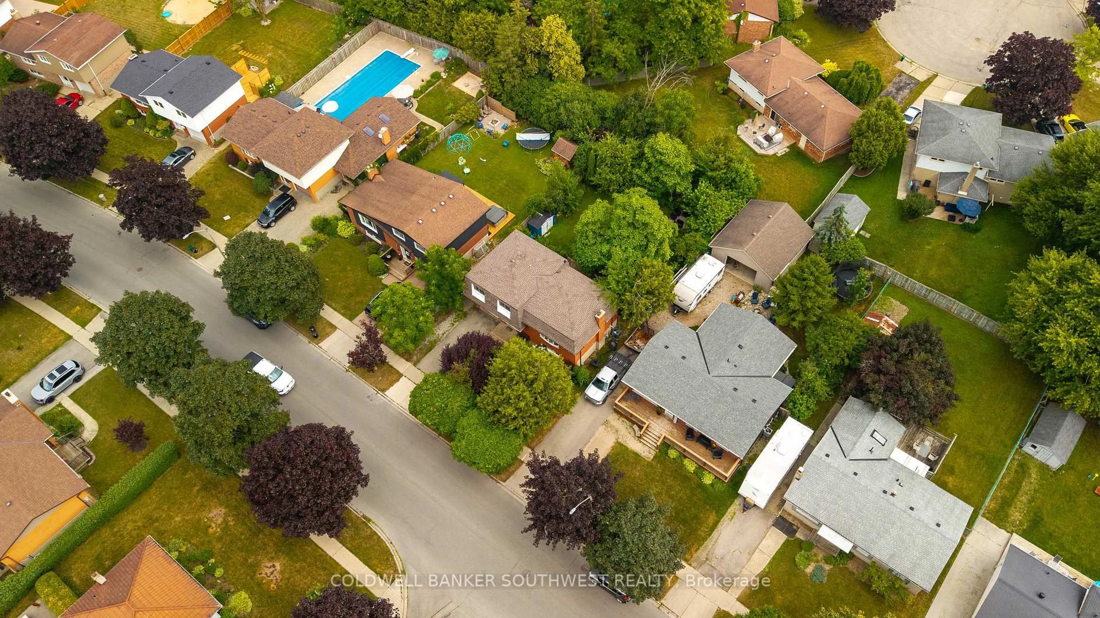 A pic from outside/outdoor area/front of a property/back of a property/a pic from drone, street for 167 Graff Ave, Stratford Ontario N5A 5L8