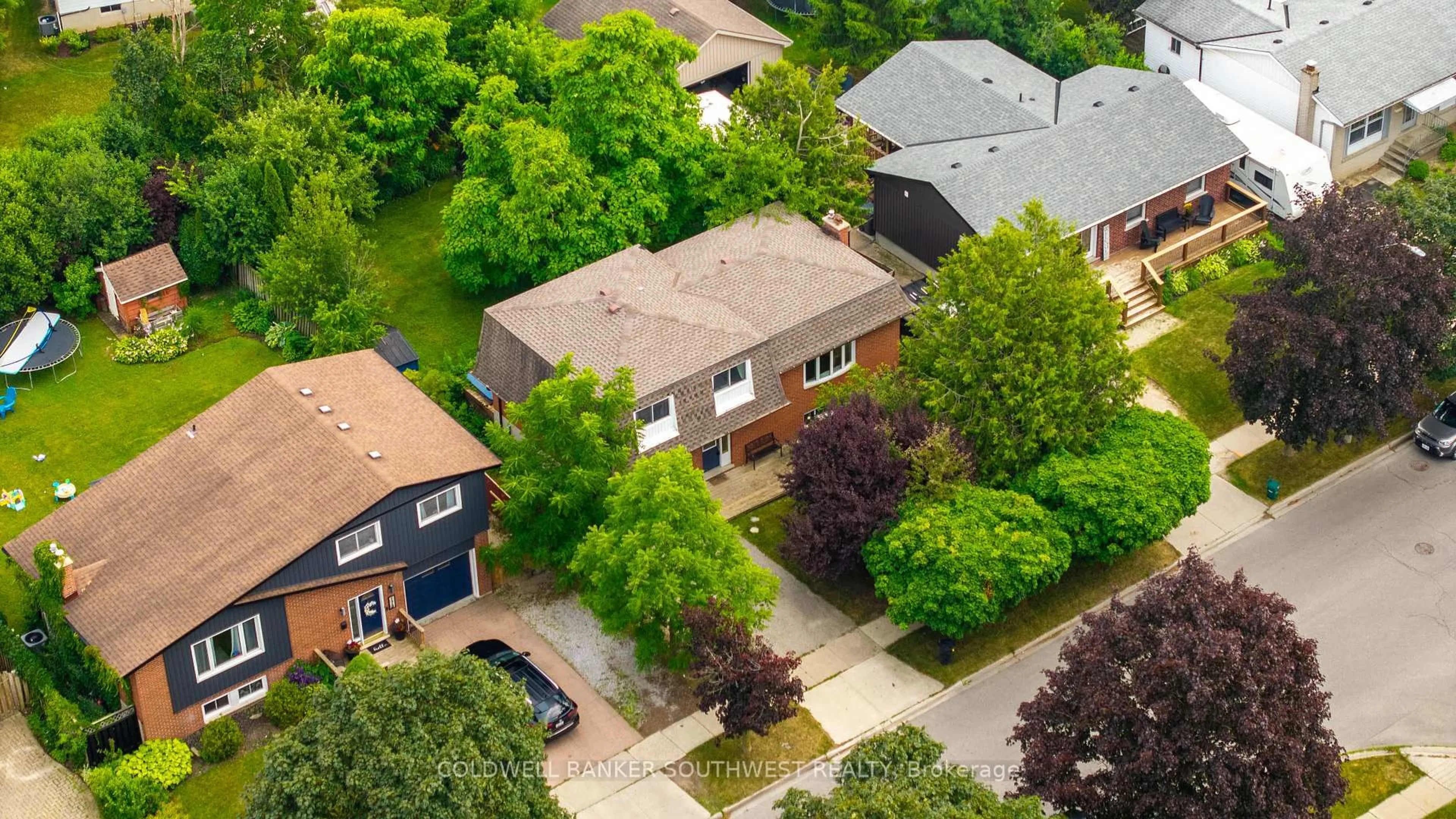 A pic from outside/outdoor area/front of a property/back of a property/a pic from drone, street for 167 Graff Ave, Stratford Ontario N5A 5L8