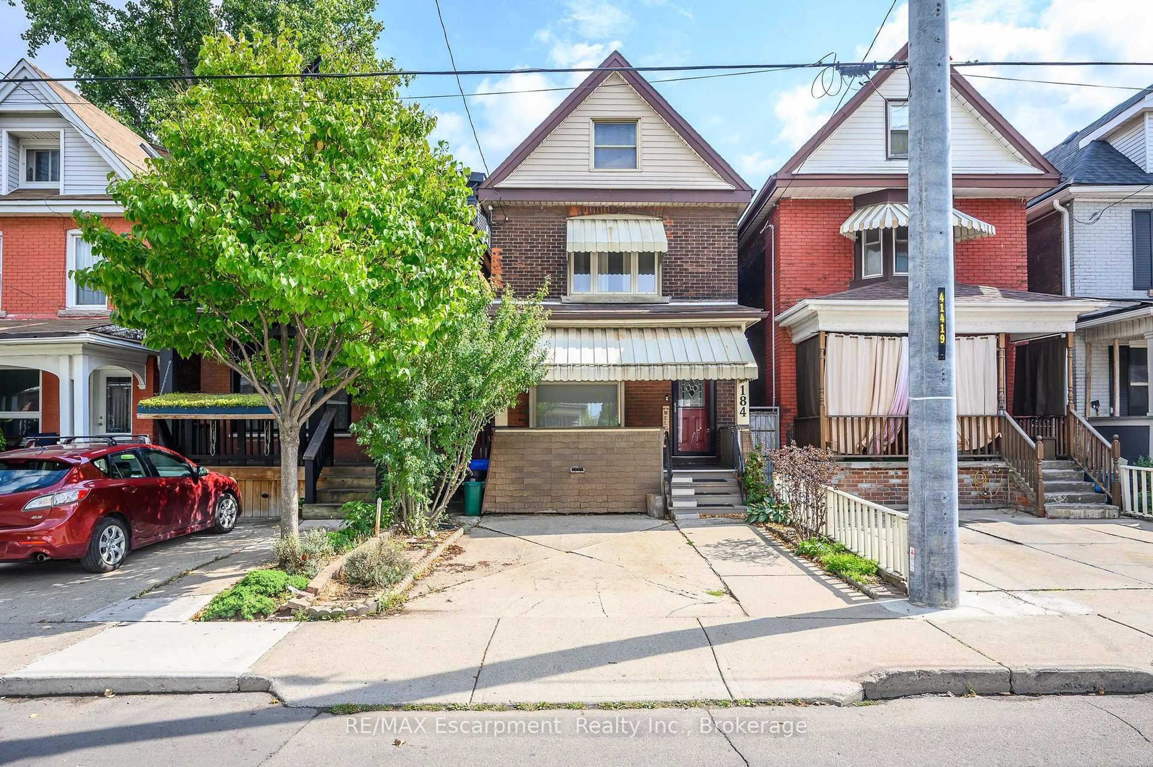 Home with brick exterior material, street for 184 Stirton St, Hamilton Ontario L8L 6G6