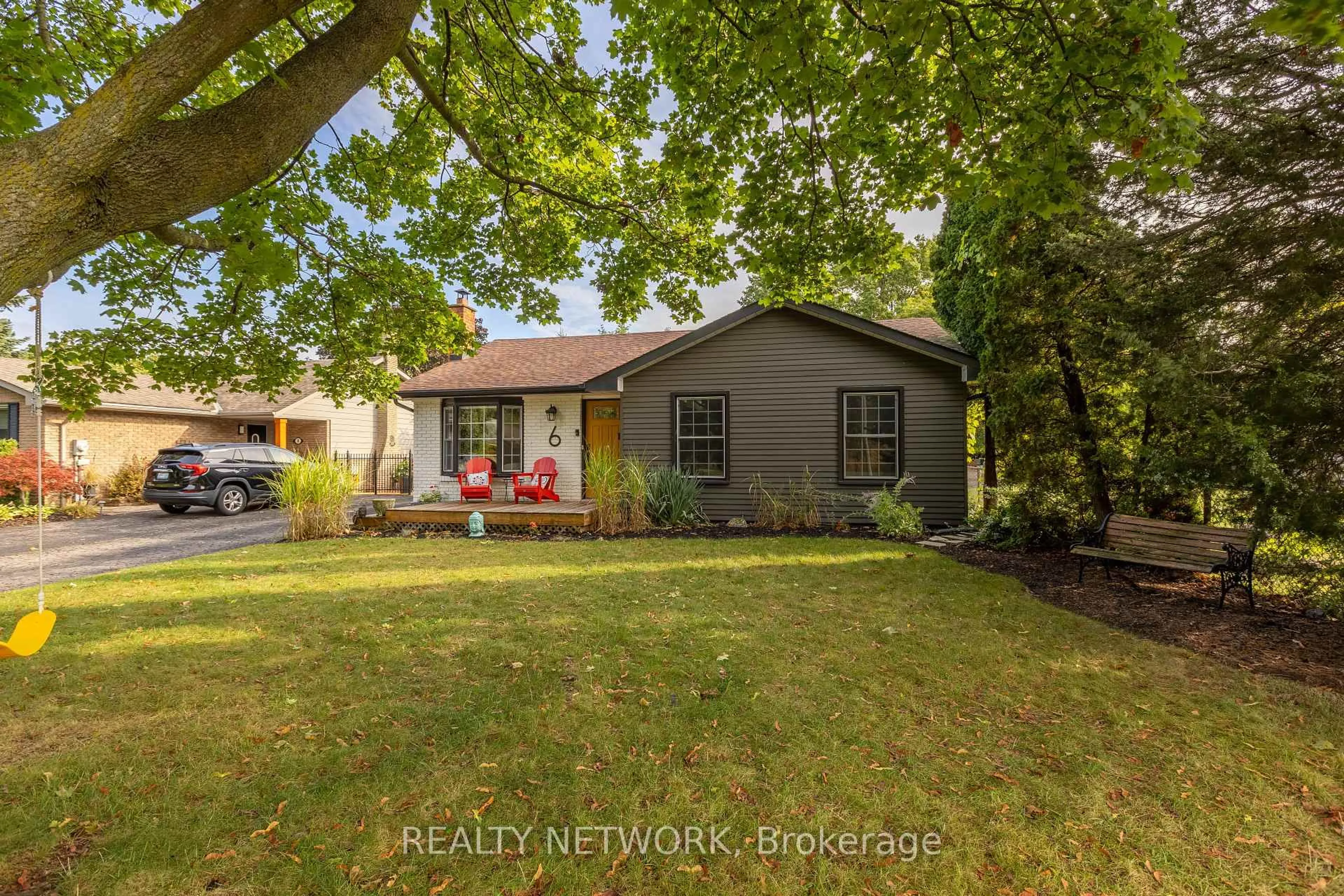 Unknown for 6 Cole Farm Blvd, St. Catharines Ontario L2N 6W2