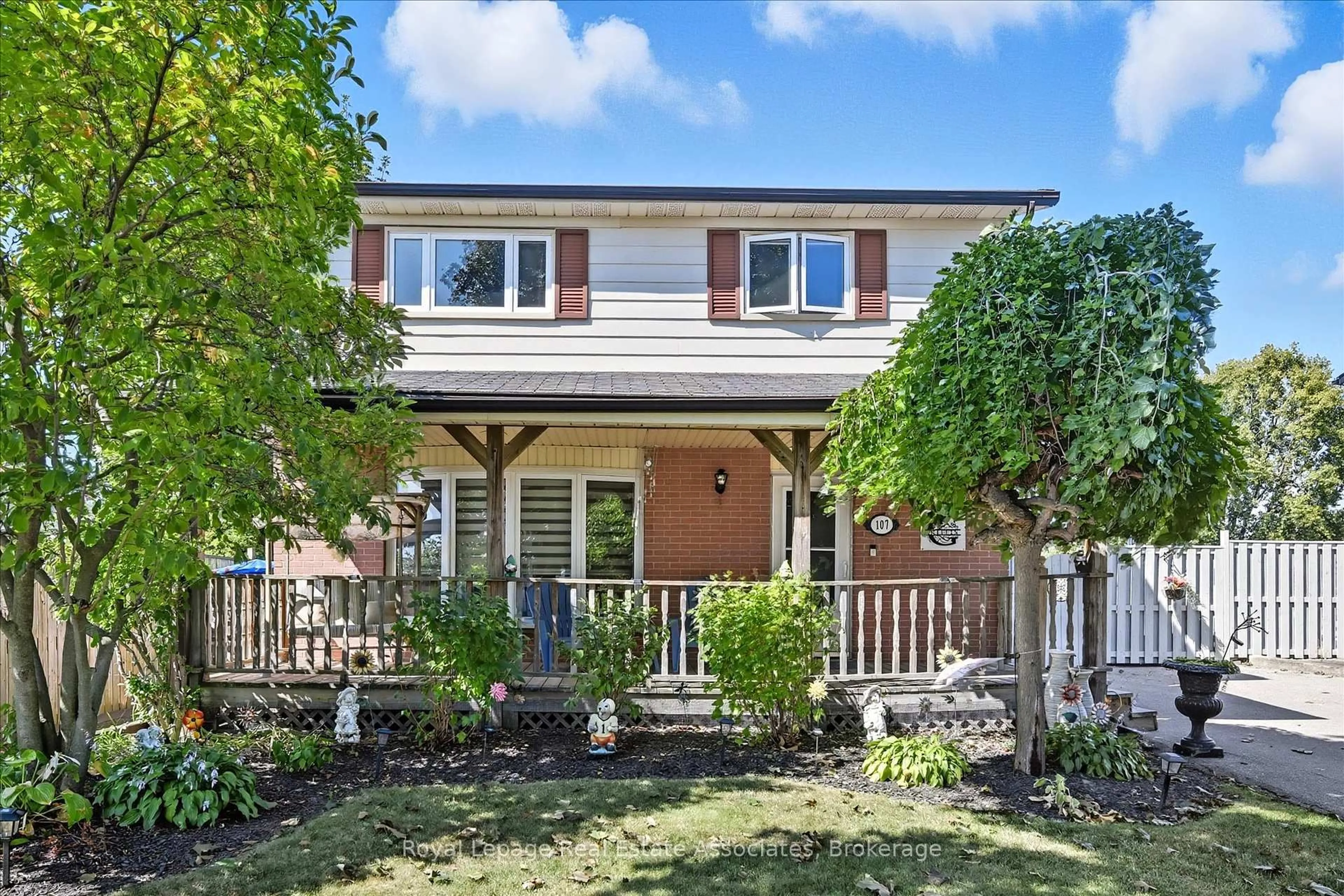 Unknown for 107 Billington Cres, Hamilton Ontario L8T 4R3