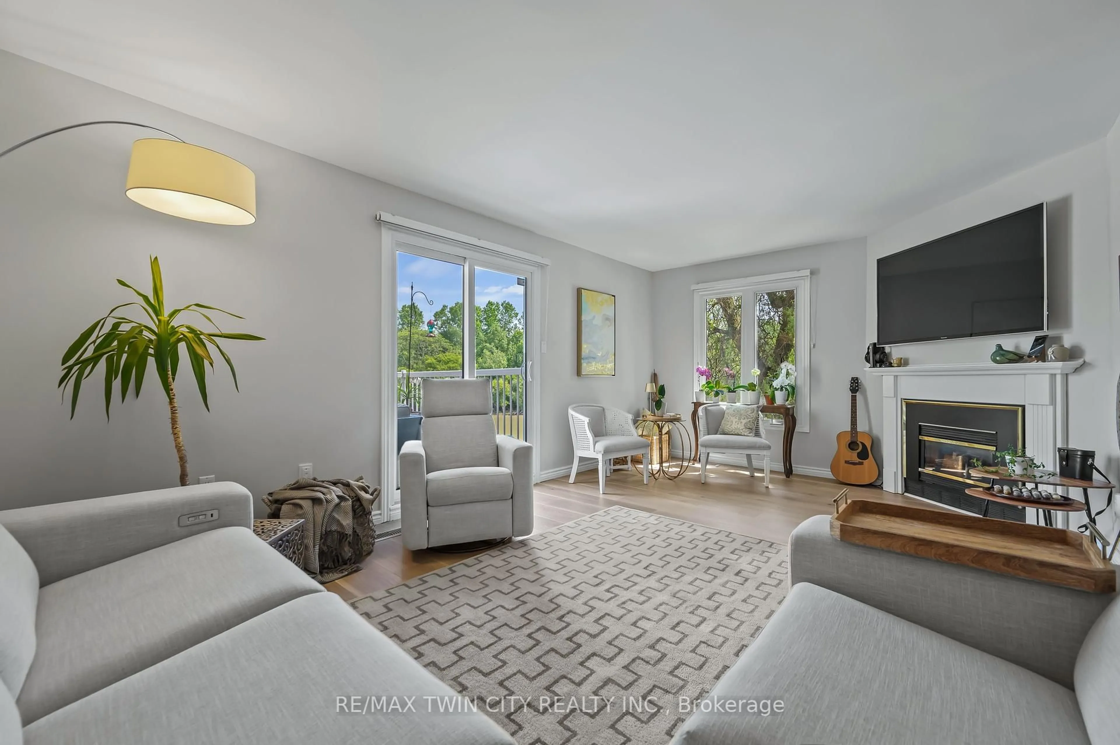Living room with furniture, unknown for 301 Carlow Rd #43, Central Elgin Ontario N5L 1B8