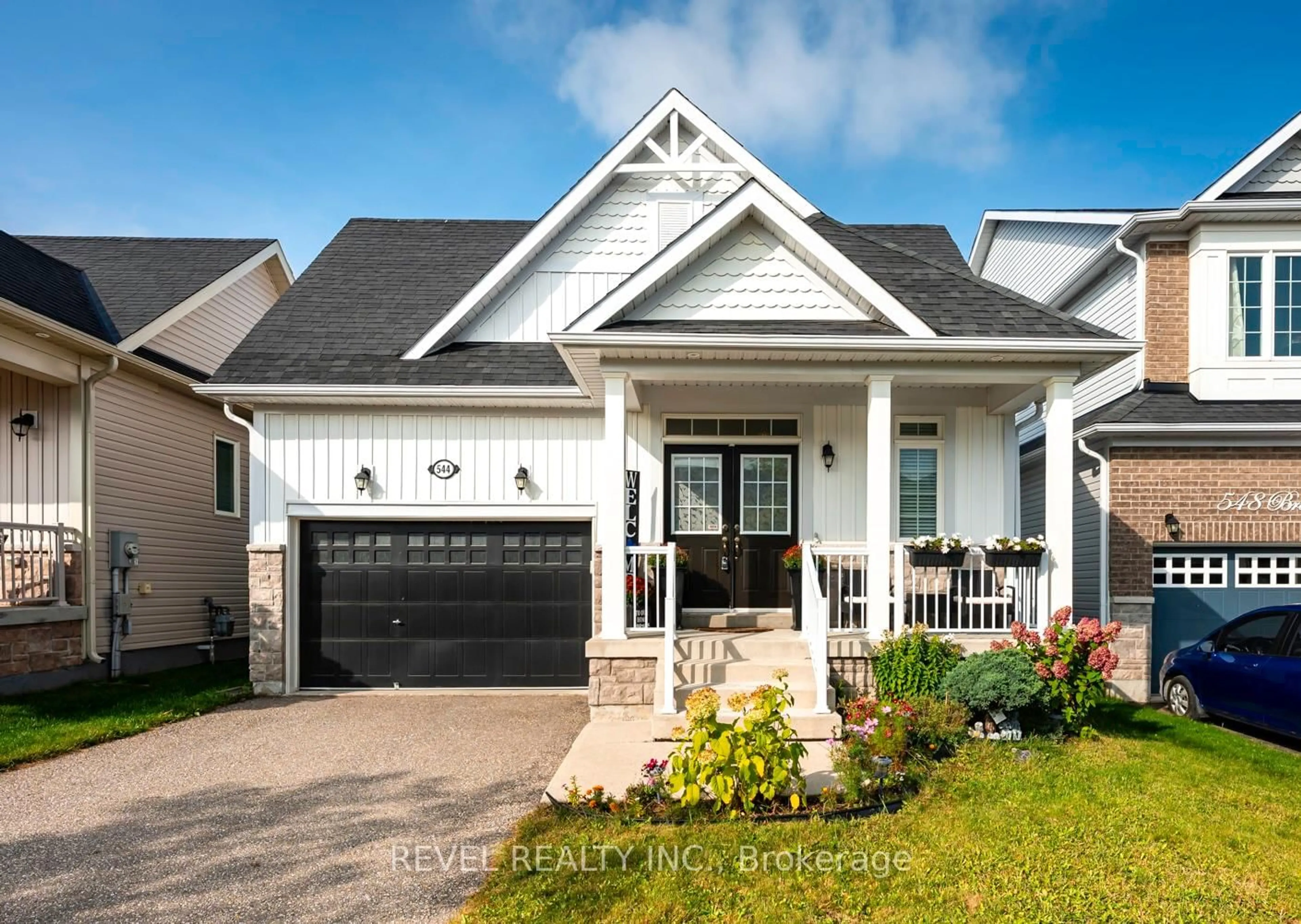 Home with vinyl exterior material, street for 544 Brett St, Shelburne Ontario L9V 3V5