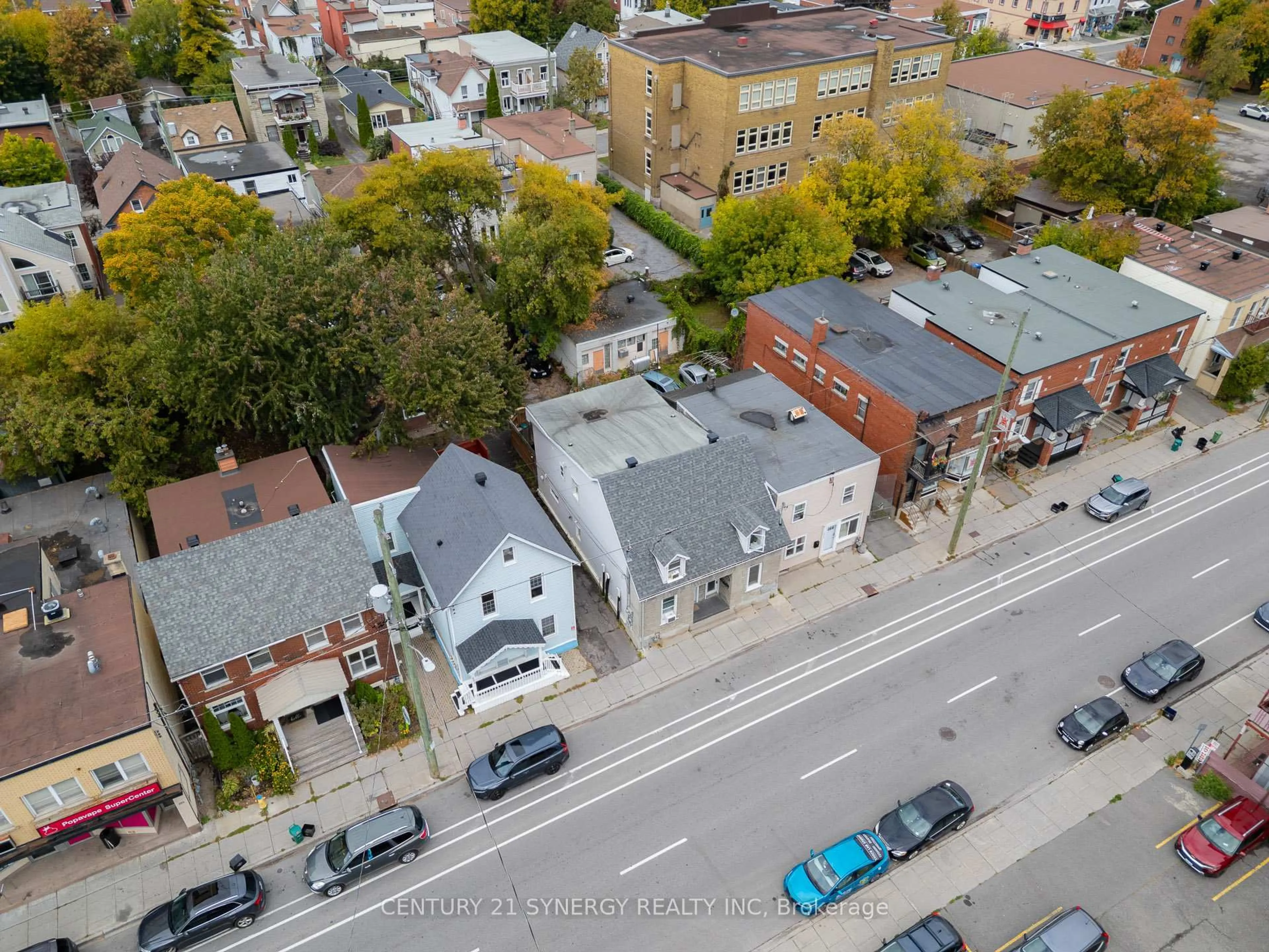 A pic from outside/outdoor area/front of a property/back of a property/a pic from drone, city buildings view from balcony for 277 St Patrick St, Ottawa Ontario K1N 5K4