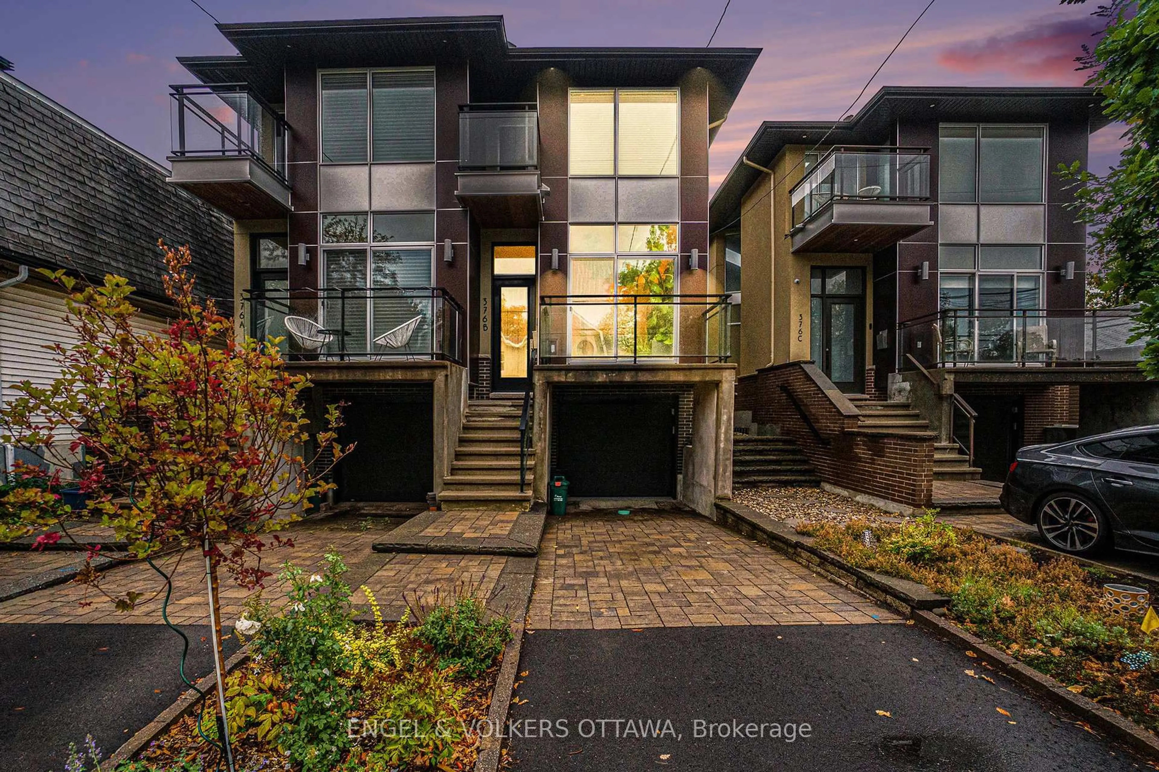 Unknown for 376B Wilmont Ave, Ottawa Ontario K2A 0B1