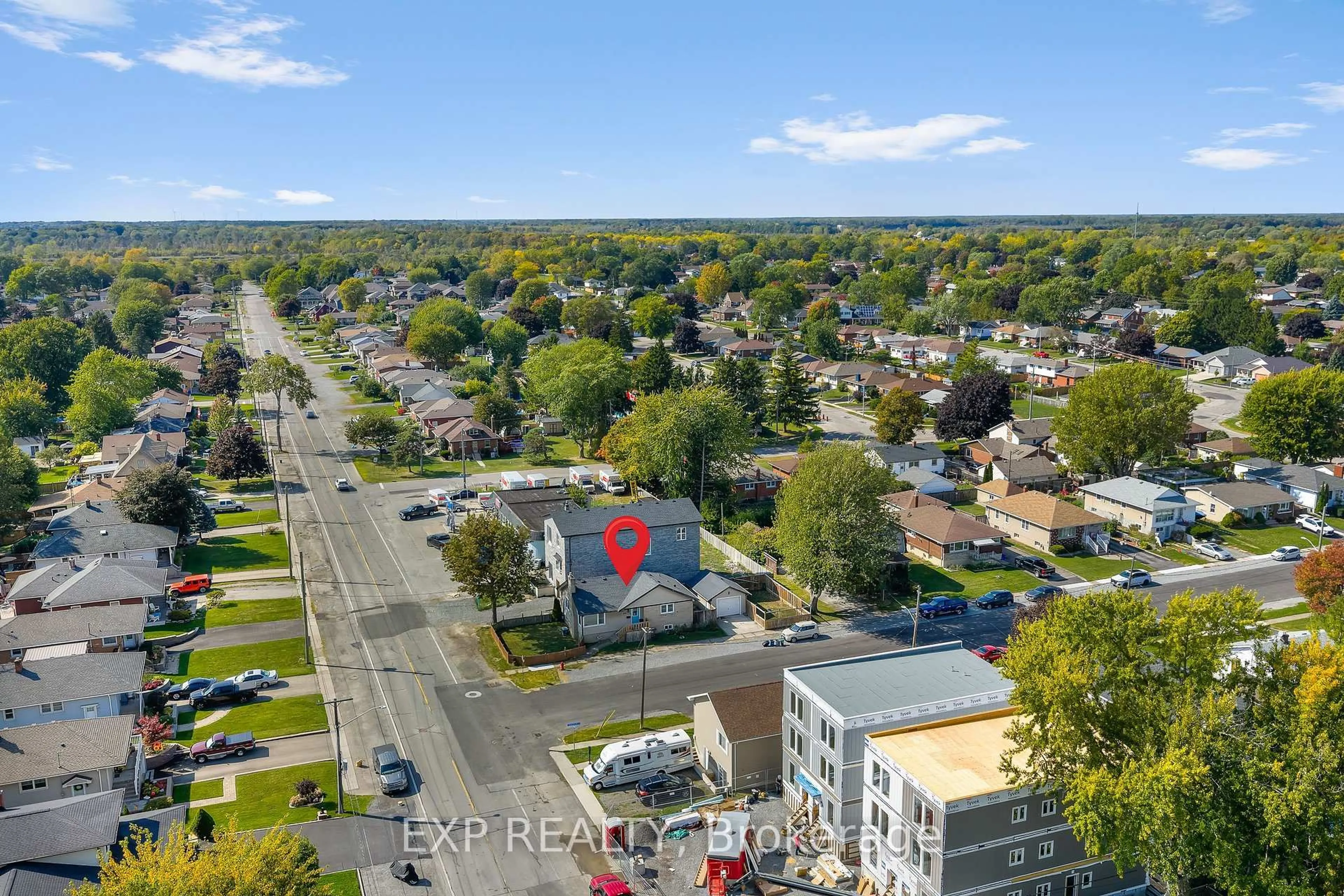 A pic from outside/outdoor area/front of a property/back of a property/a pic from drone, street for 2 Homewood Ave, Port Colborne Ontario L3K 5L5