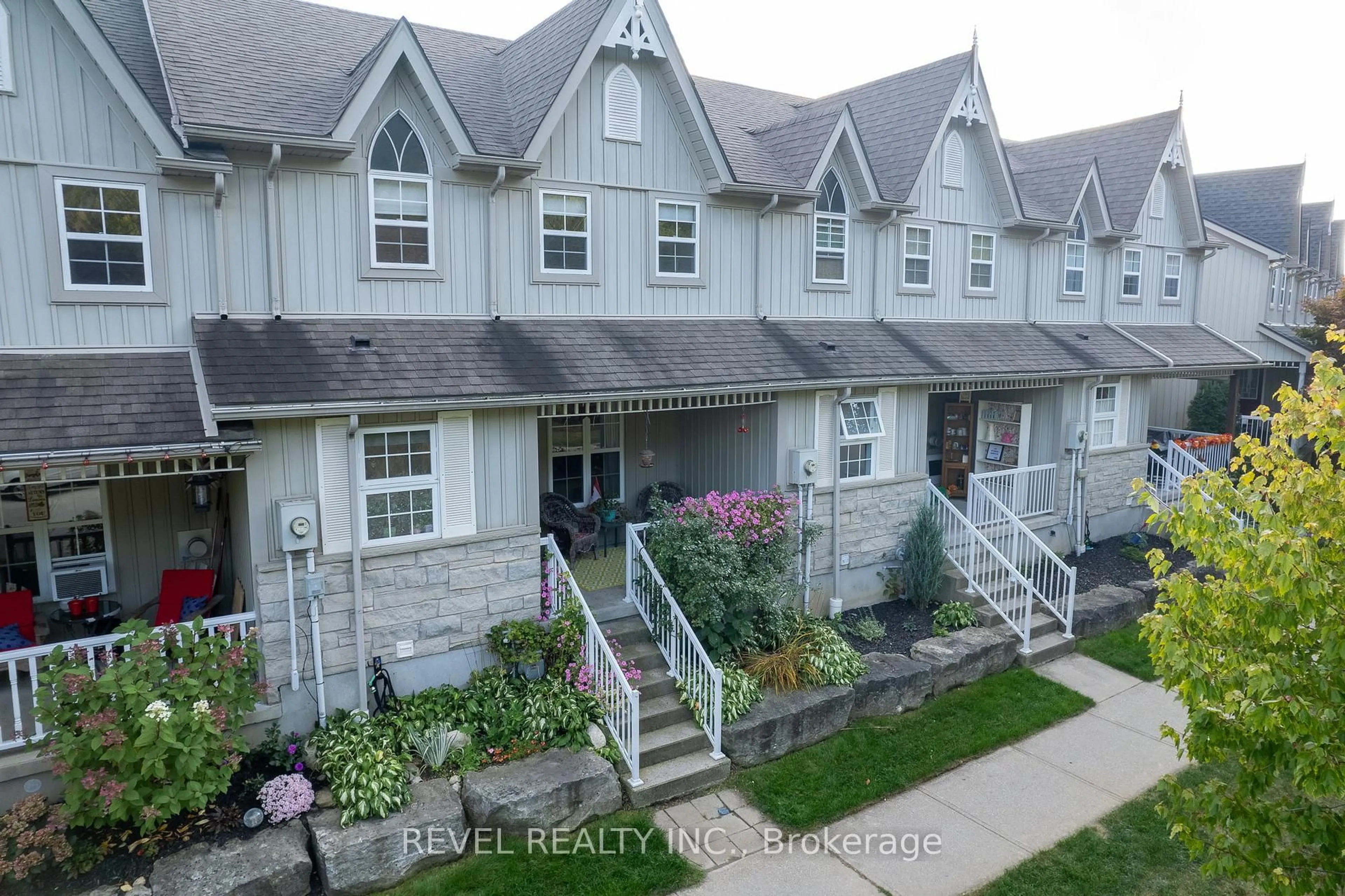 A pic from outside/outdoor area/front of a property/back of a property/a pic from drone, street for 141 Ridge Rd, Guelph/Eramosa Ontario N0B 2K0