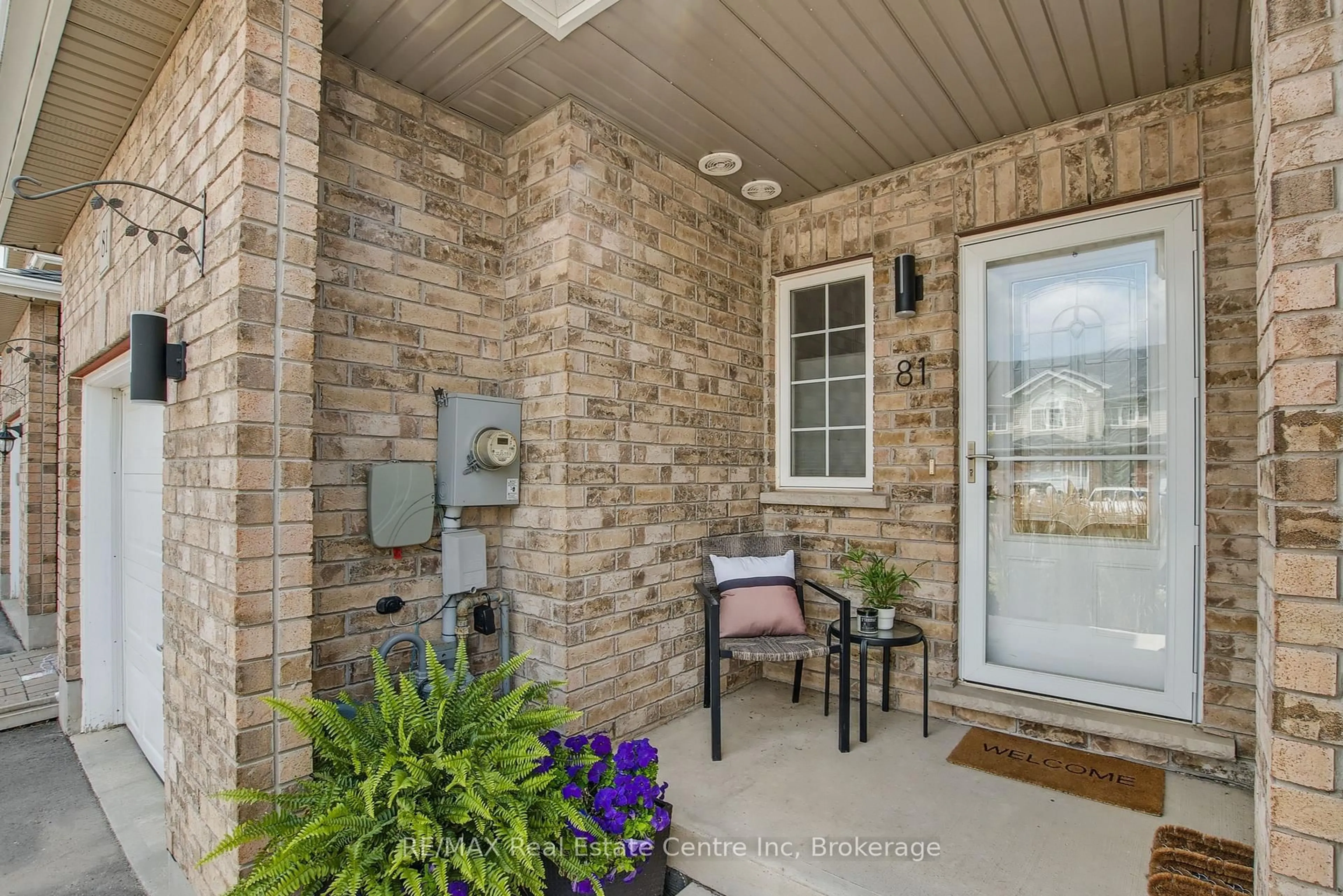 Indoor entryway for 81 Mussen St, Guelph Ontario N1E 0K2