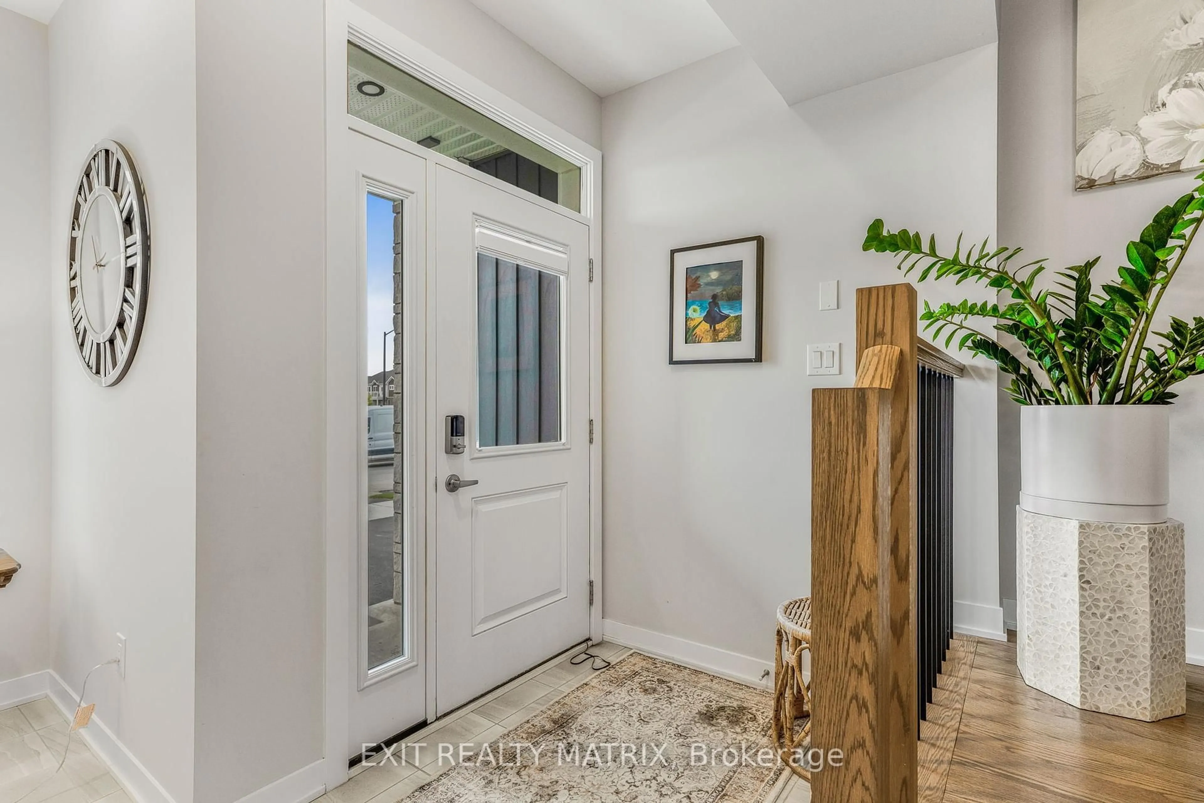 Indoor entryway for 233 Conservancy Dr, Ottawa Ontario K2J 7M5