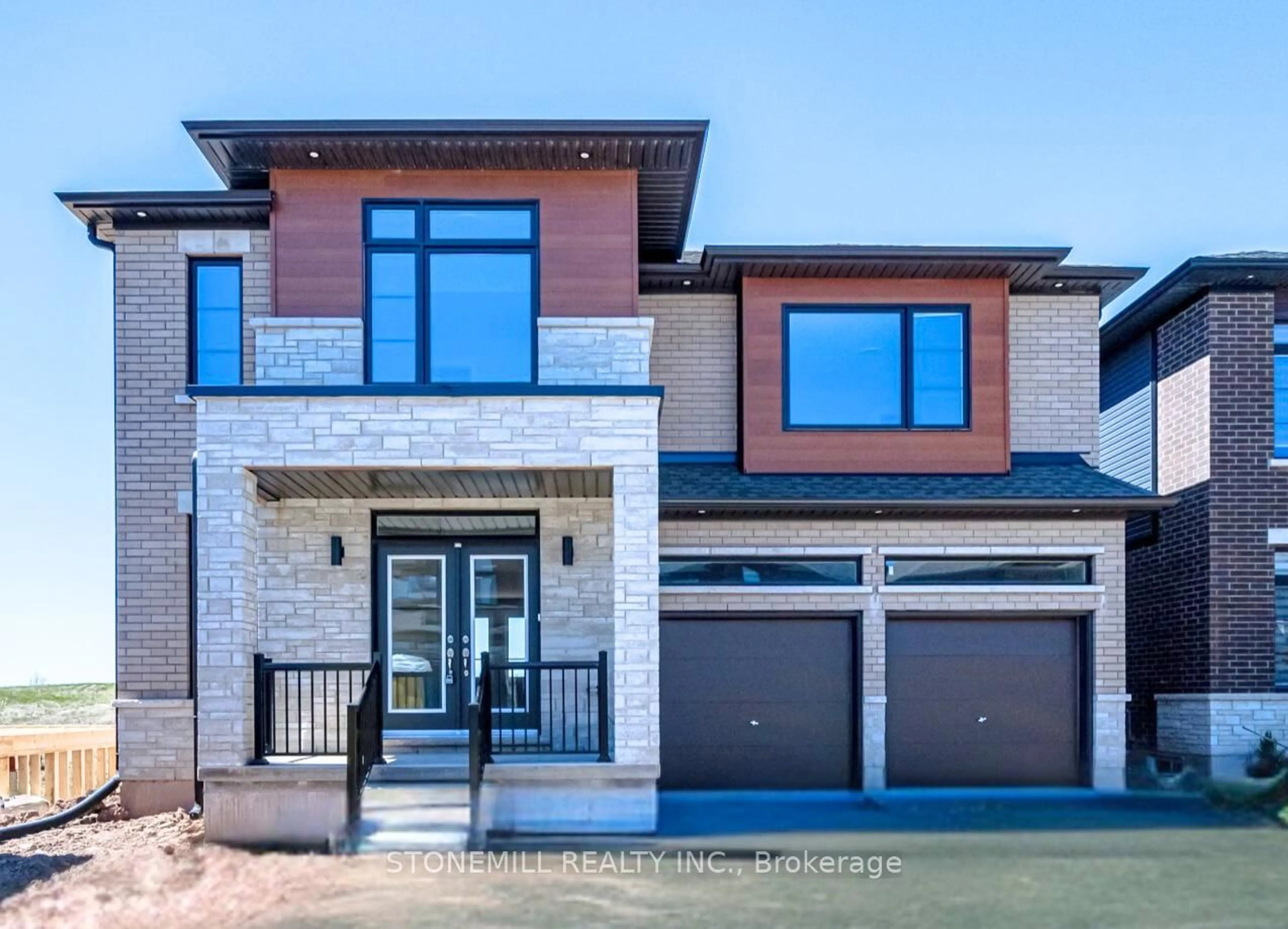 Home with brick exterior material, street for 229 Midland Pl, Welland Ontario L3B 0H4