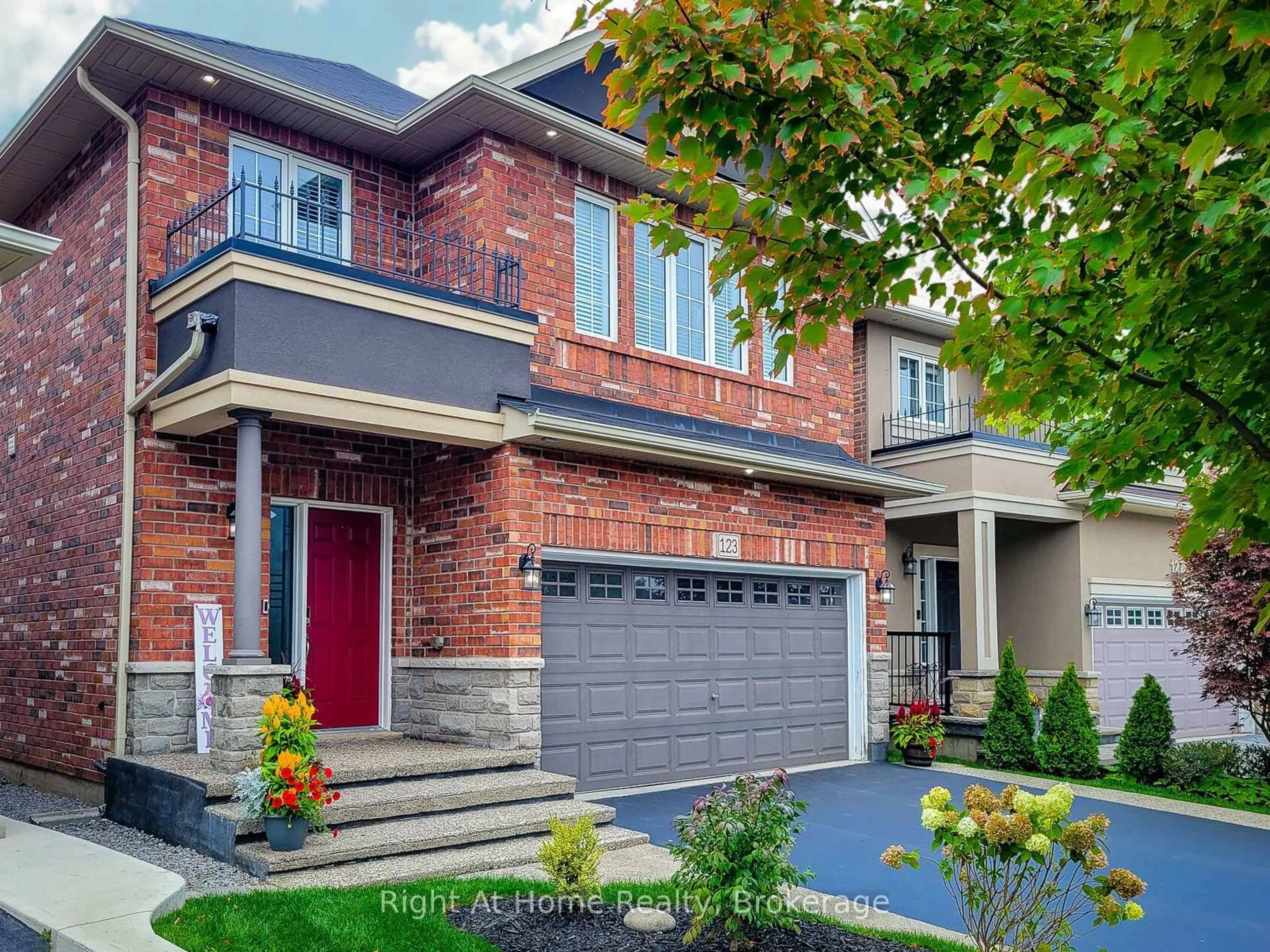 Home with brick exterior material, street for 123 Vinton Rd, Hamilton Ontario L9K 0G6