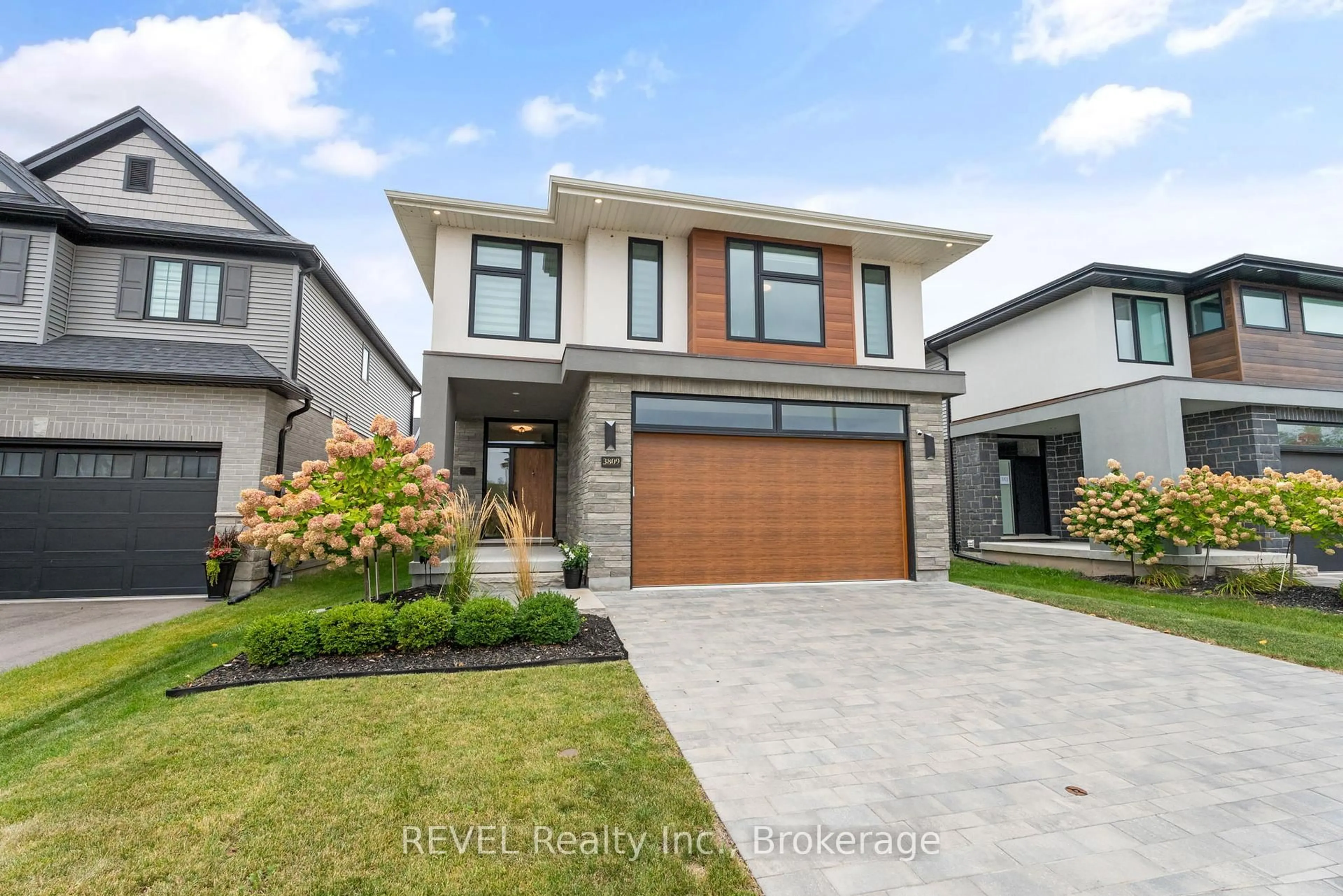 Home with brick exterior material, street for 3809 Simpson Lane, Fort Erie Ontario L0S 1S0