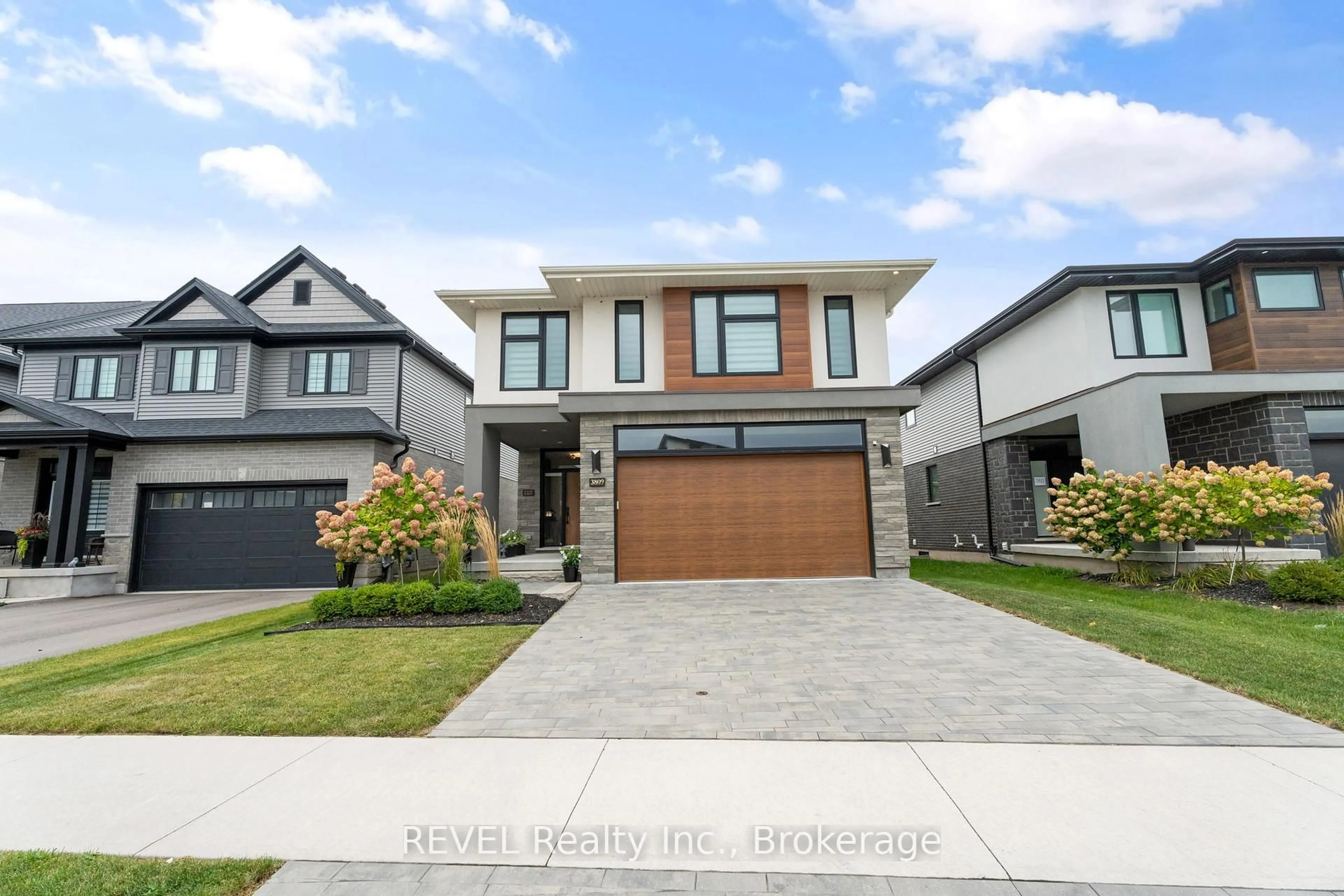 Home with brick exterior material, street for 3809 Simpson Lane, Fort Erie Ontario L0S 1S0