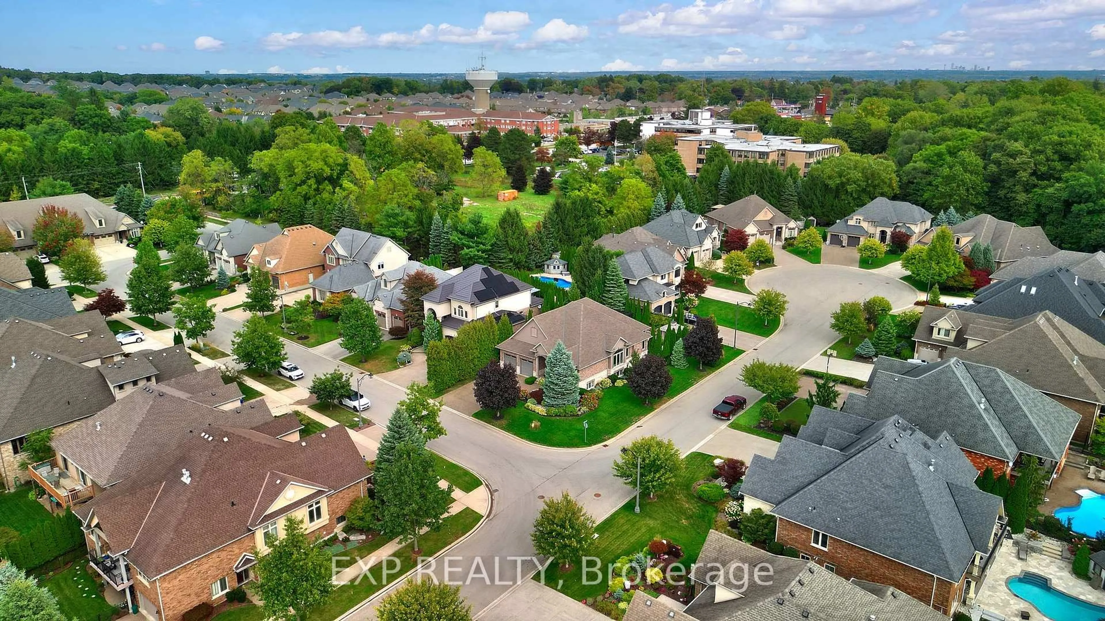 A pic from outside/outdoor area/front of a property/back of a property/a pic from drone, city buildings view from balcony for 48 Timmsdale Cres, Pelham Ontario L0S 1E5