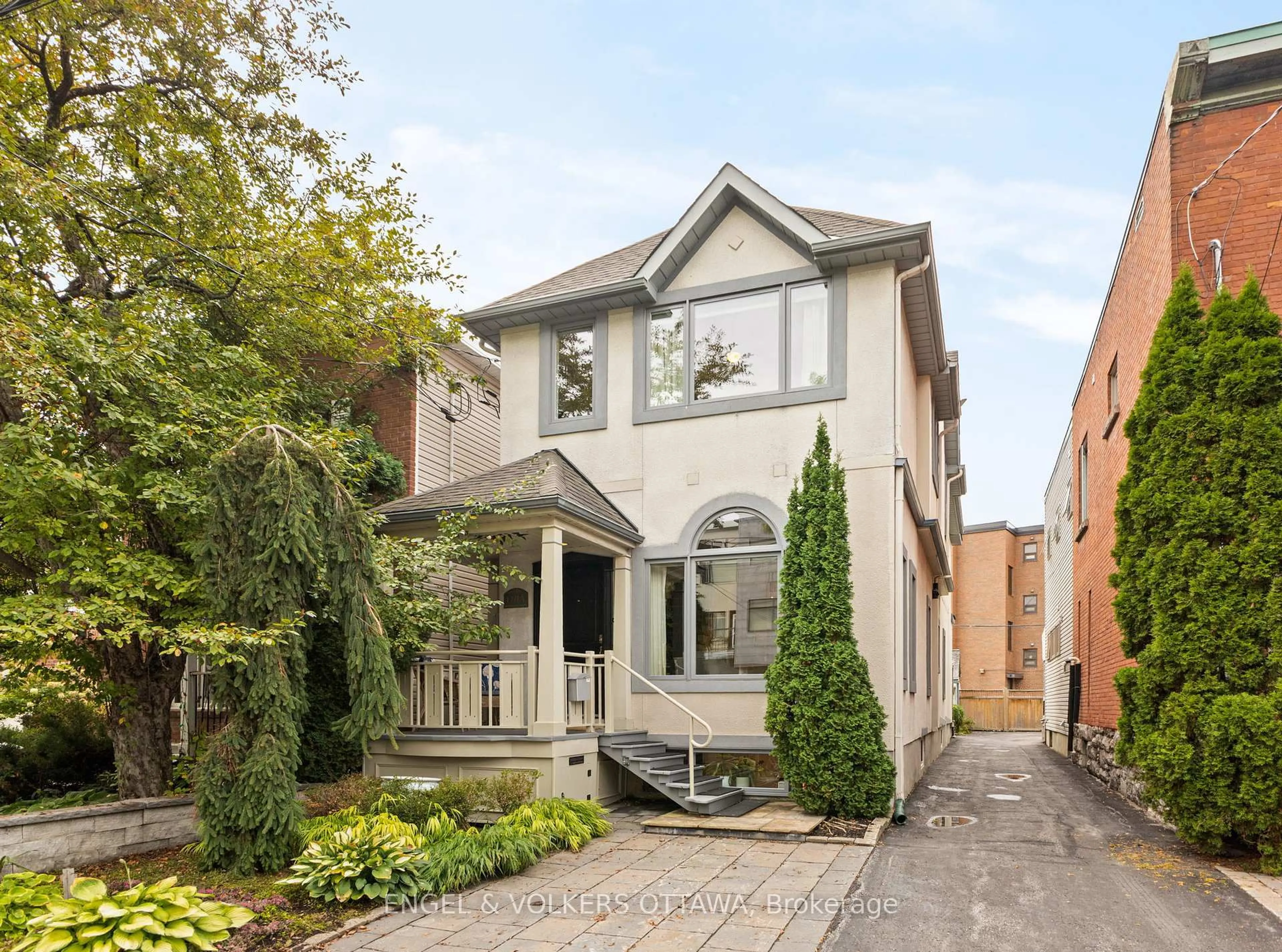 Home with brick exterior material, street for 120 Drummond St #A, Ottawa Ontario K1S 1J9