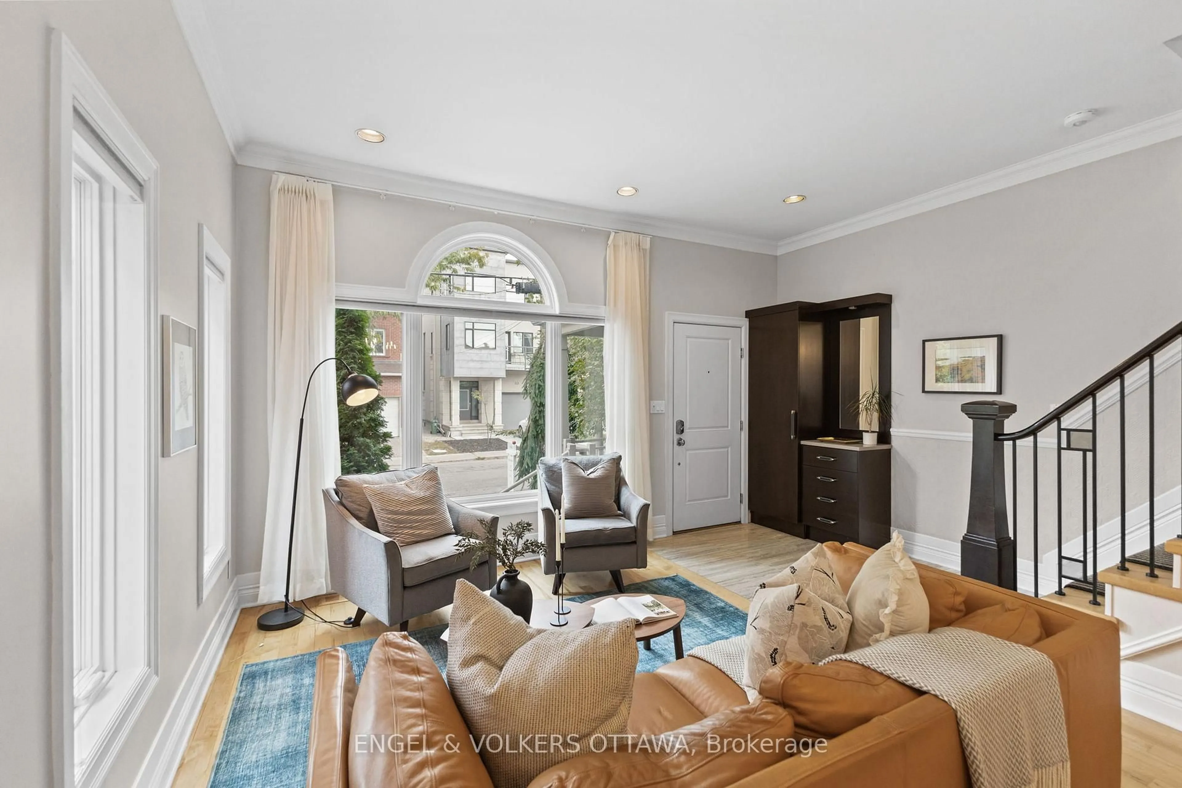 Living room with furniture, unknown for 120 Drummond St #A, Ottawa Ontario K1S 1J9