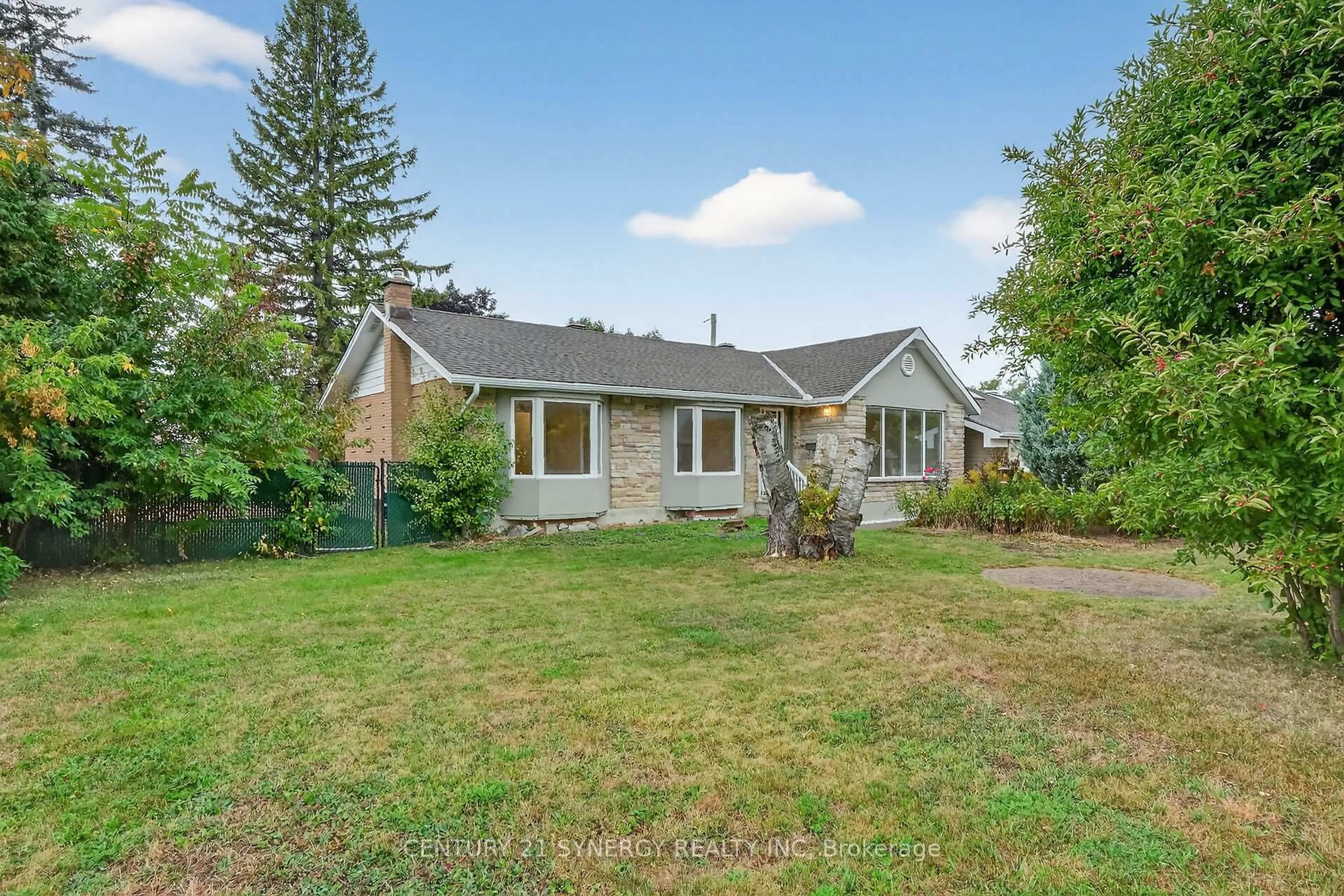 A pic from outside/outdoor area/front of a property/back of a property/a pic from drone, street for 10 Pritchard Dr, Ottawa Ontario K2G 1B3