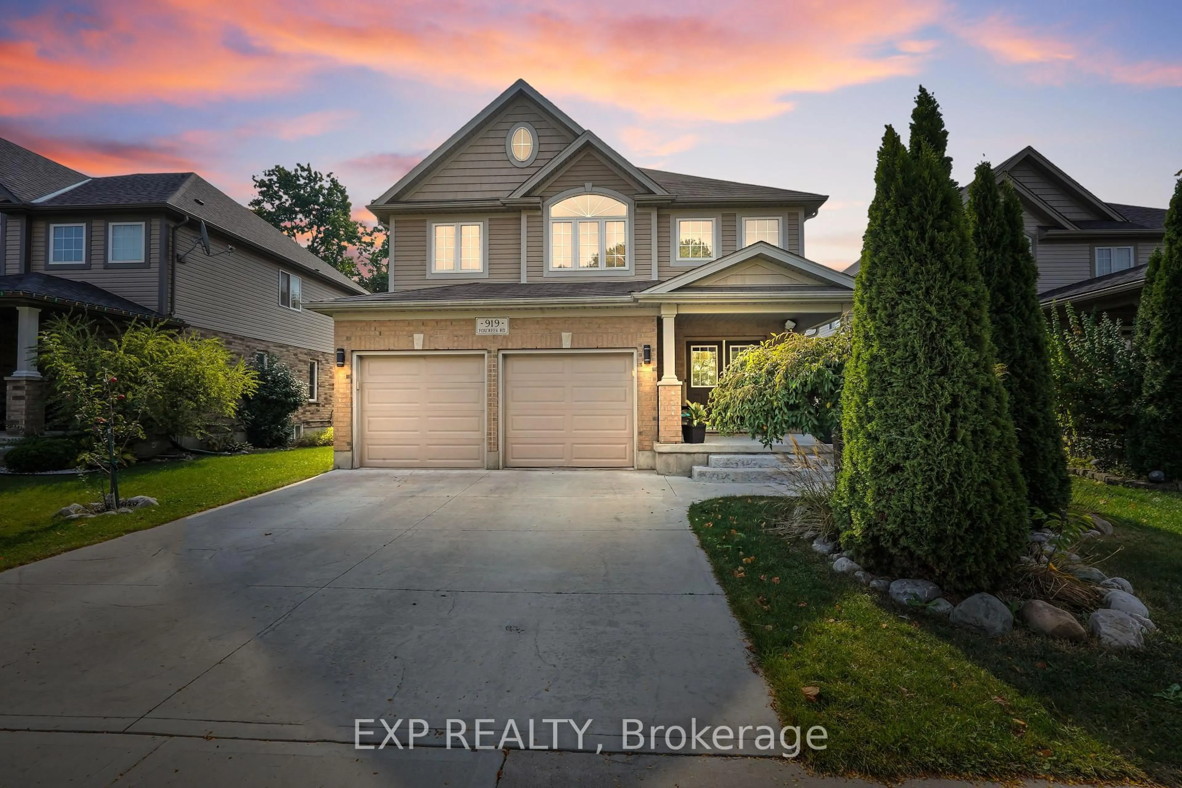 Unknown for 919 FOXCREEK Rd, London North Ontario N6G 0H1