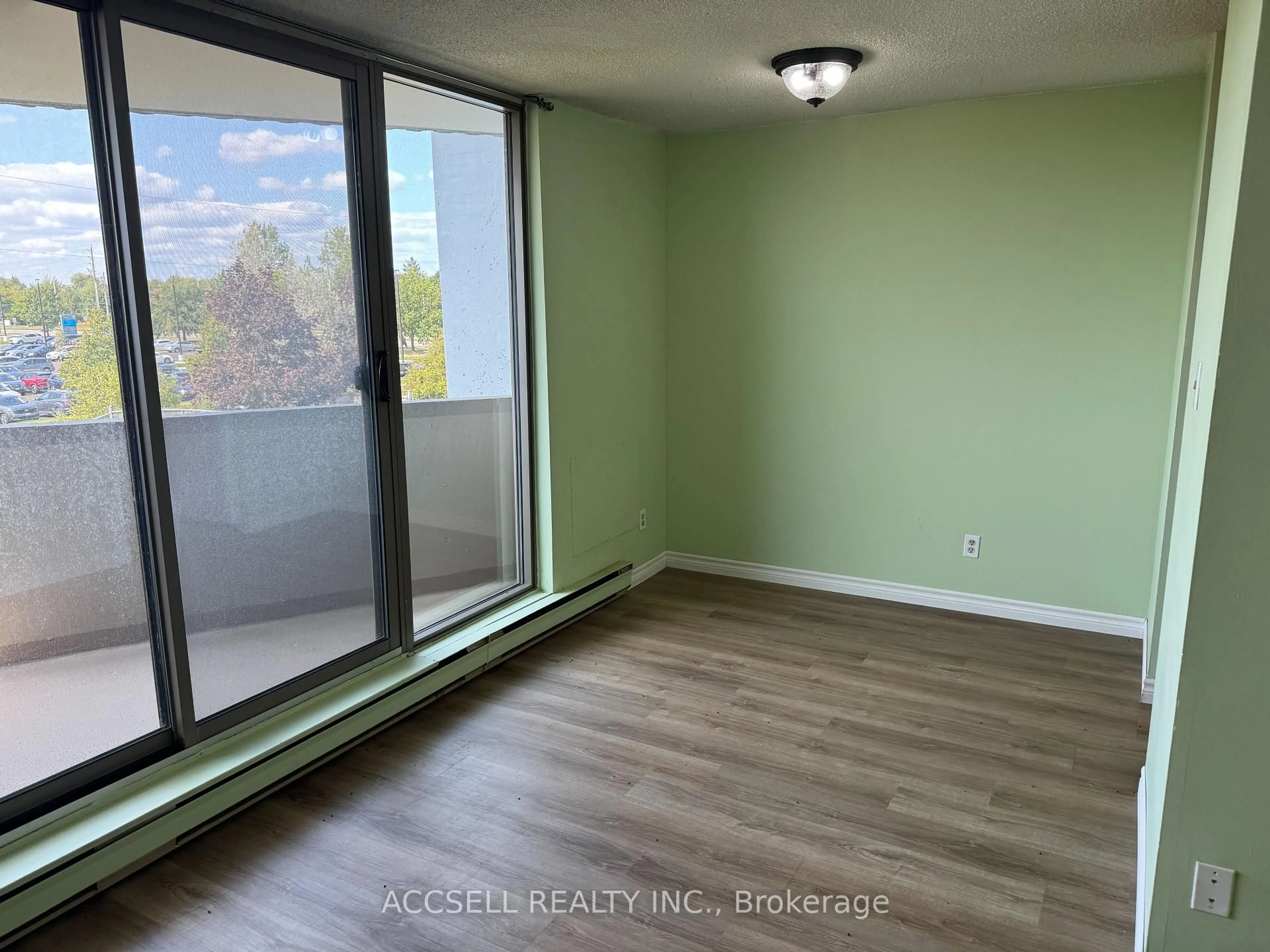 A pic of a room for 1103 Jalna Blvd #212, London South Ontario N6E 2W8