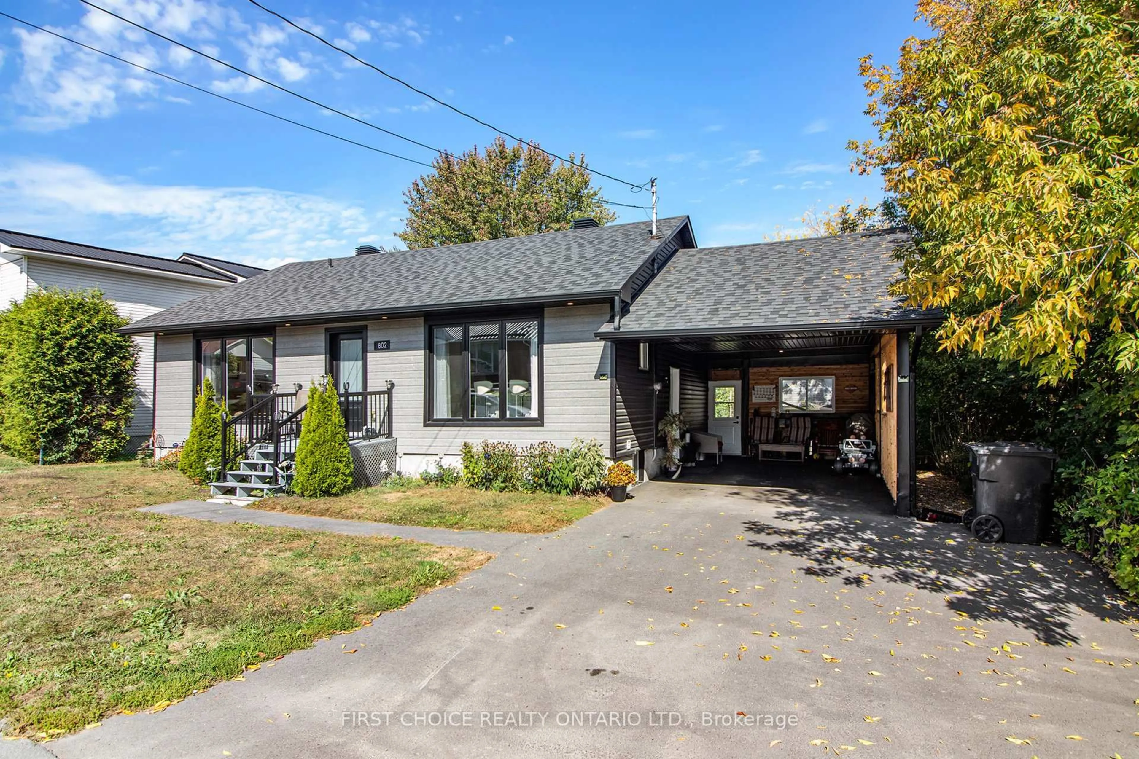 Home with brick exterior material, street for 802 Chapman St, Clarence-Rockland Ontario K4K 1E6