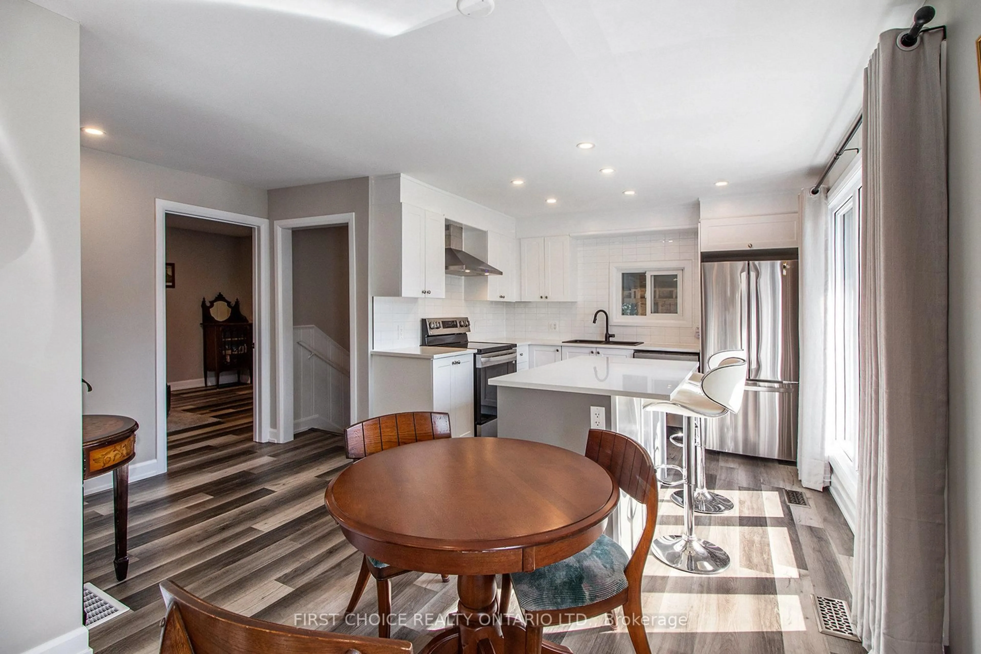 Open concept kitchen, ceramic/tile floor for 802 Chapman St, Clarence-Rockland Ontario K4K 1E6