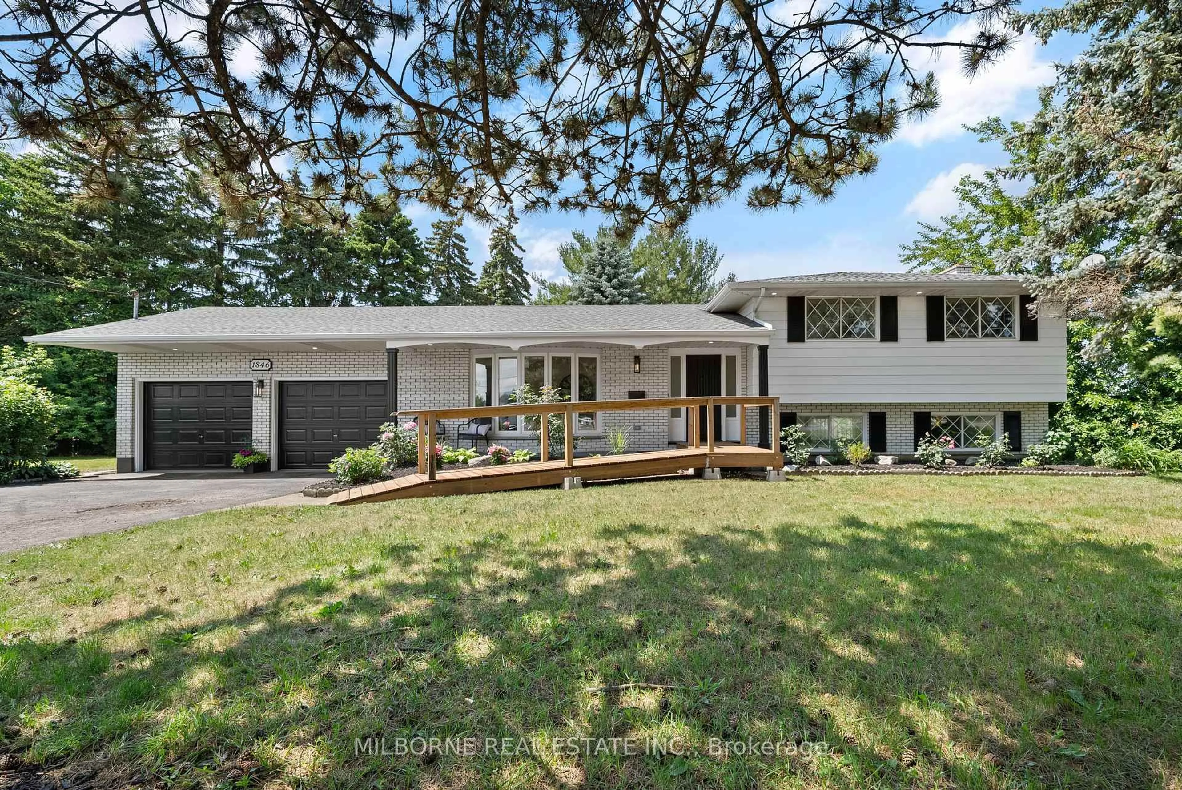 Home with vinyl exterior material, unknown for 1846 Niagara Stone Rd, Niagara-on-the-Lake Ontario L0S 1J0