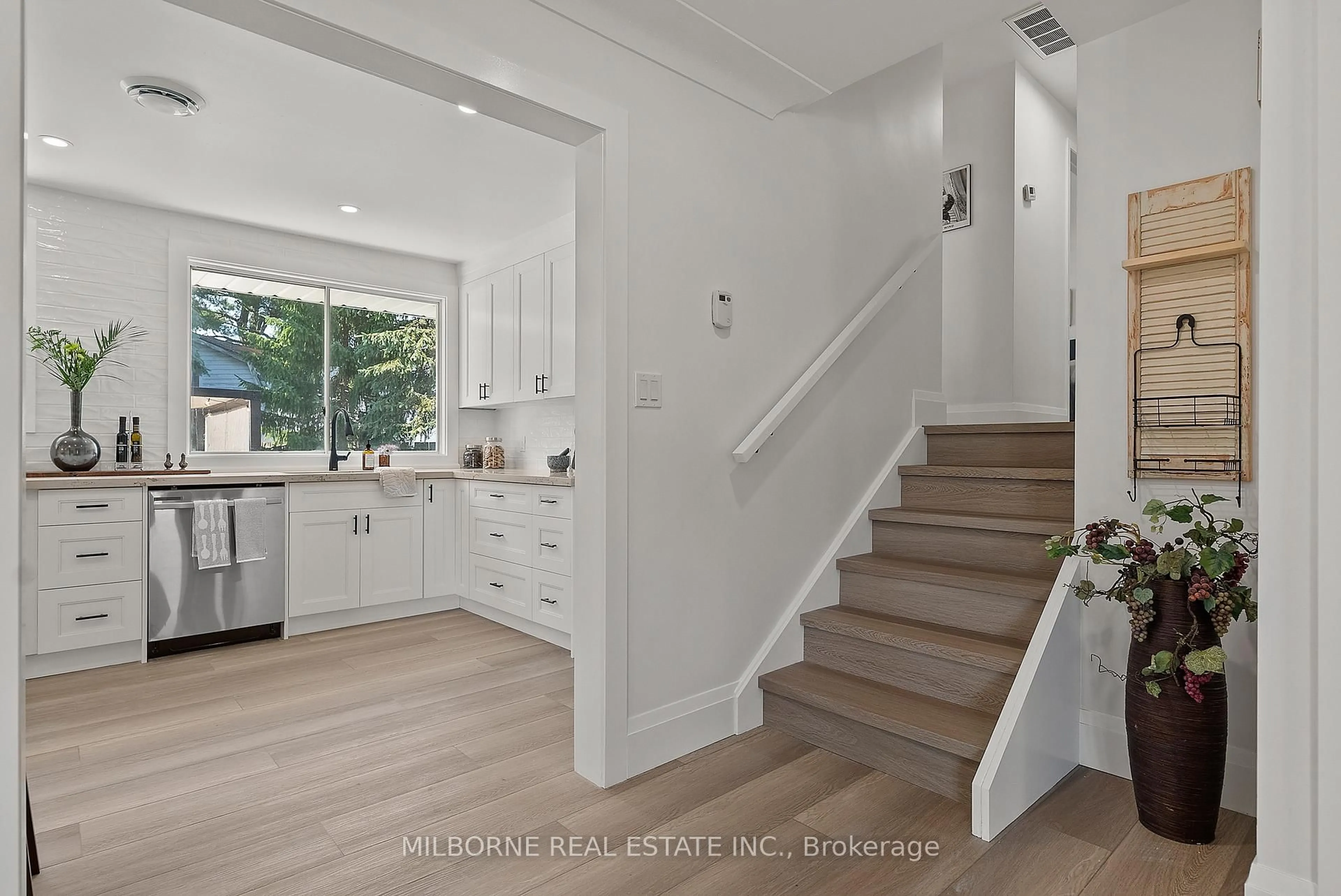 Open concept kitchen, unknown for 1846 Niagara Stone Rd, Niagara-on-the-Lake Ontario L0S 1J0