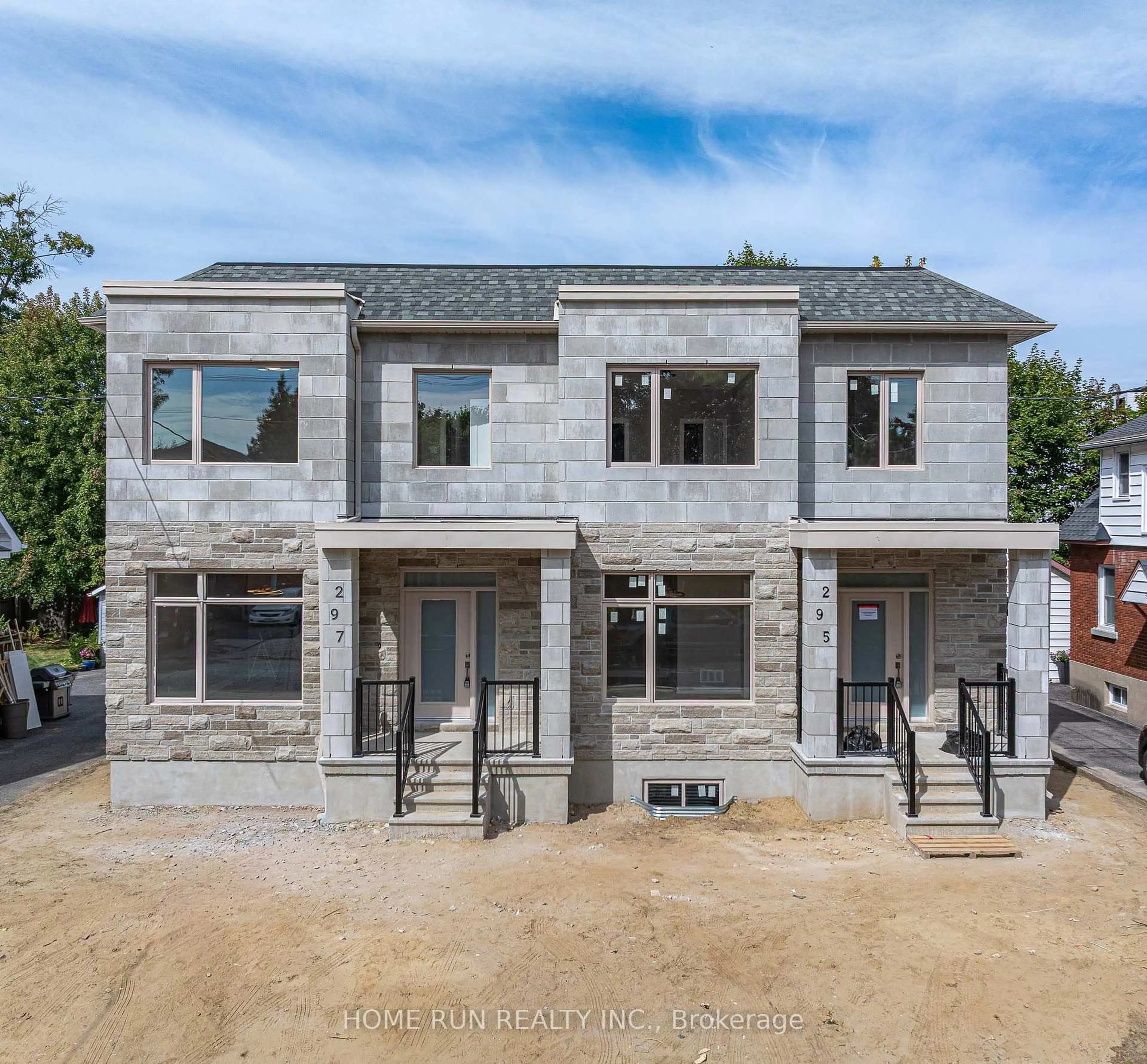 Home with brick exterior material, building for 297 Dovercourt Ave, Ottawa Ontario K1Z 7H4